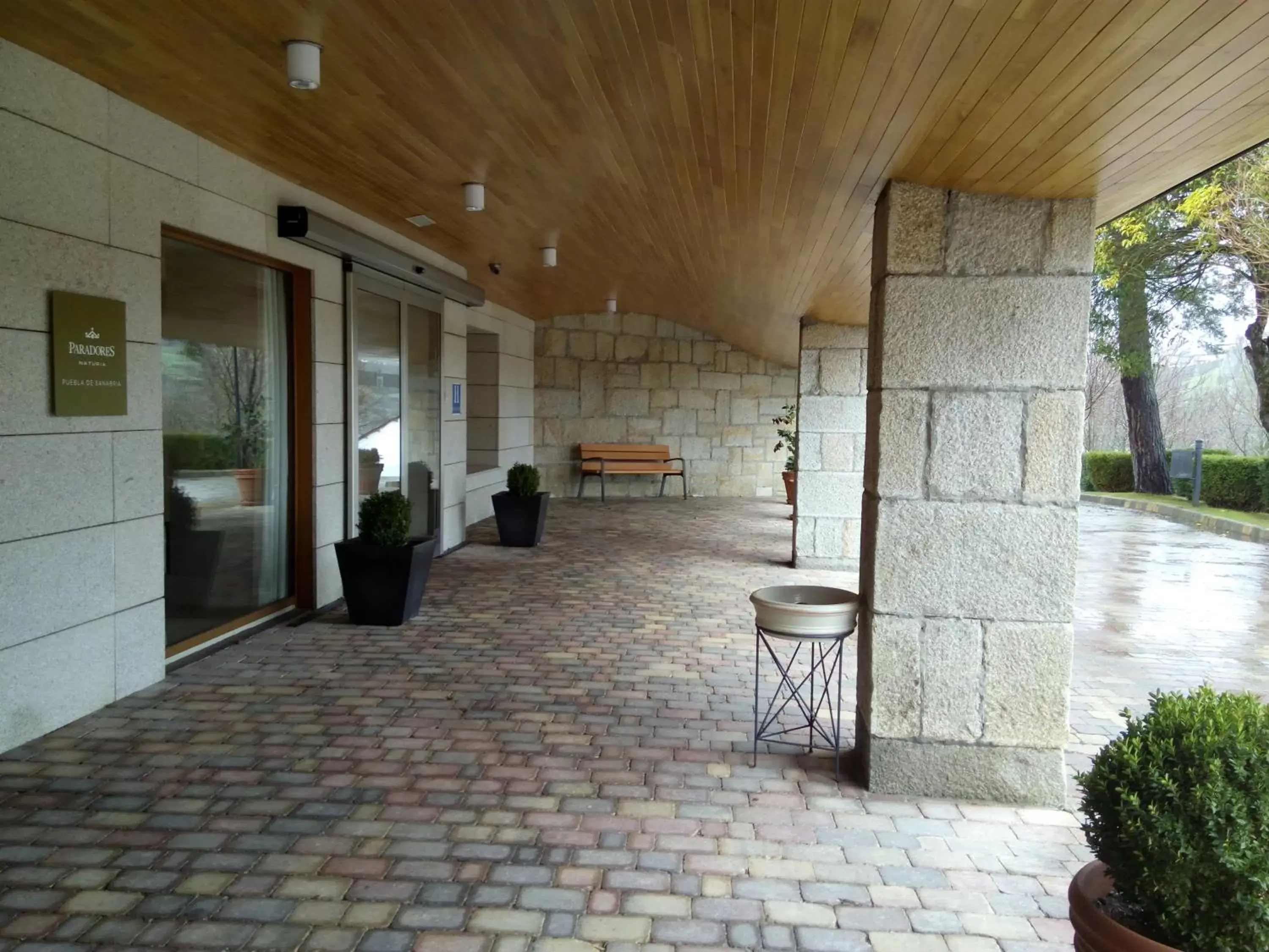 Facade/entrance in Parador de Puebla de Sanabria Facade/entrance in Parador de Puebla de Sanabria