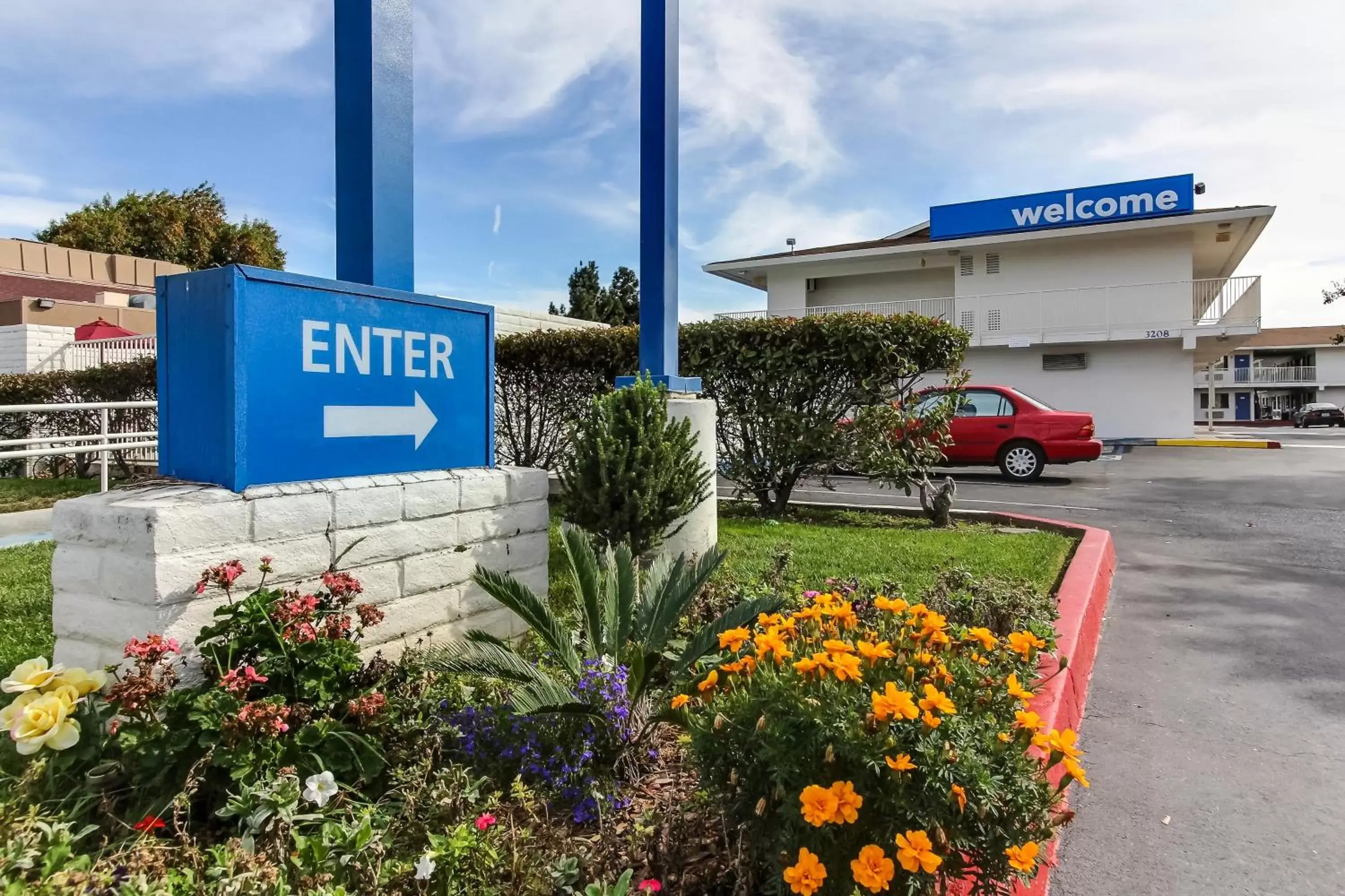 Facade/entrance, Property Logo/Sign in Motel 6-Santa Clara, CA