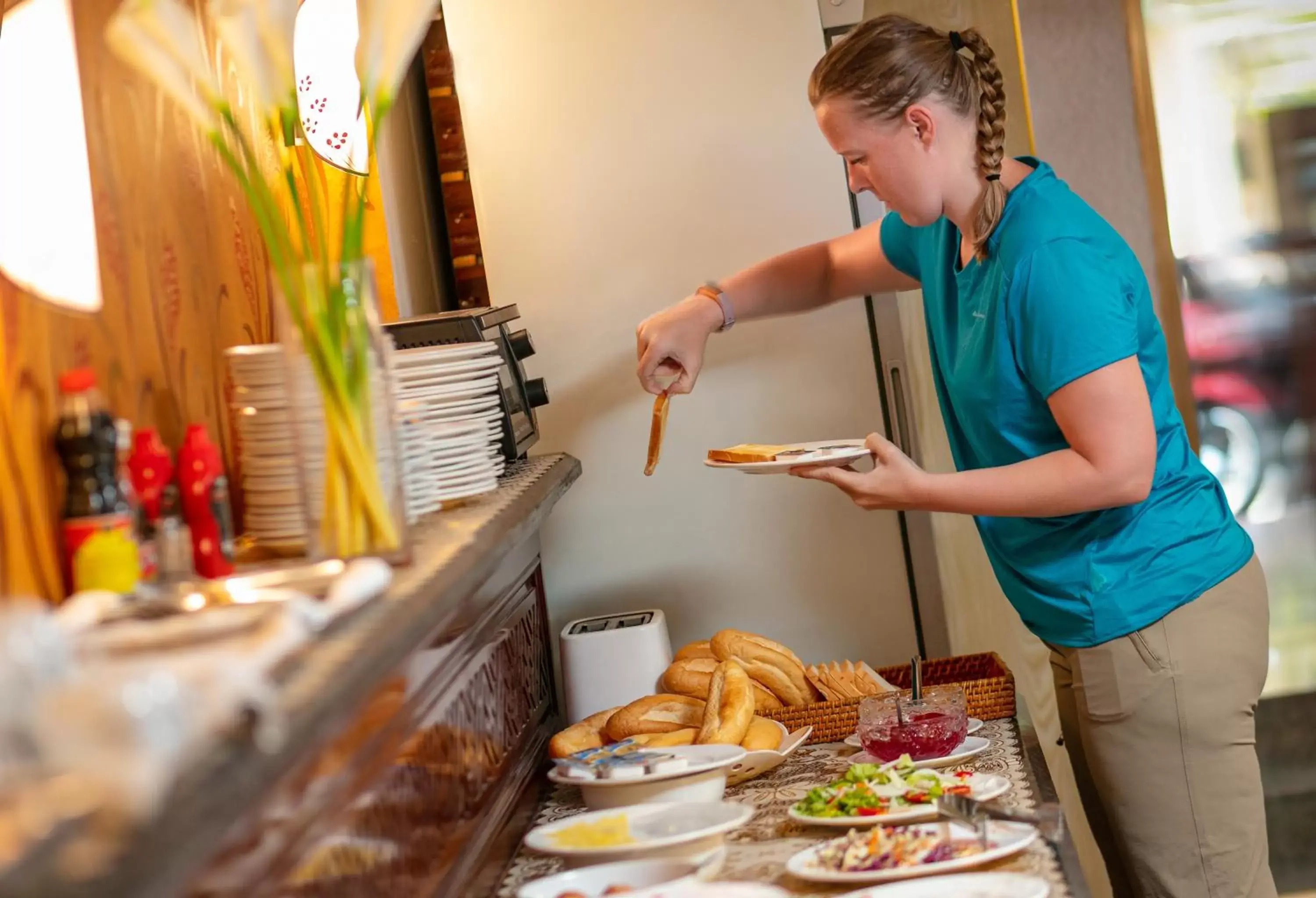 American breakfast in Little Diamond Hotel