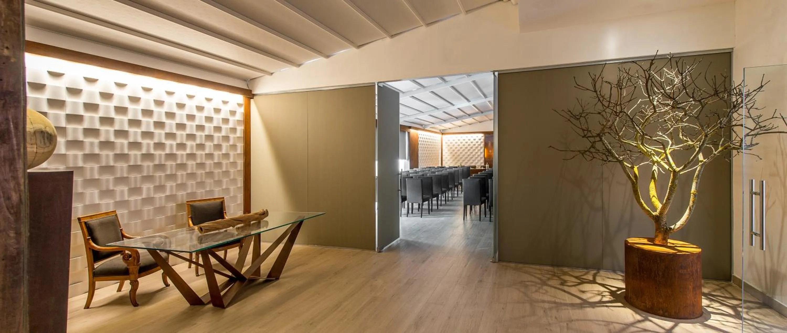 Decorative detail in Hotel Federico II Central Palace