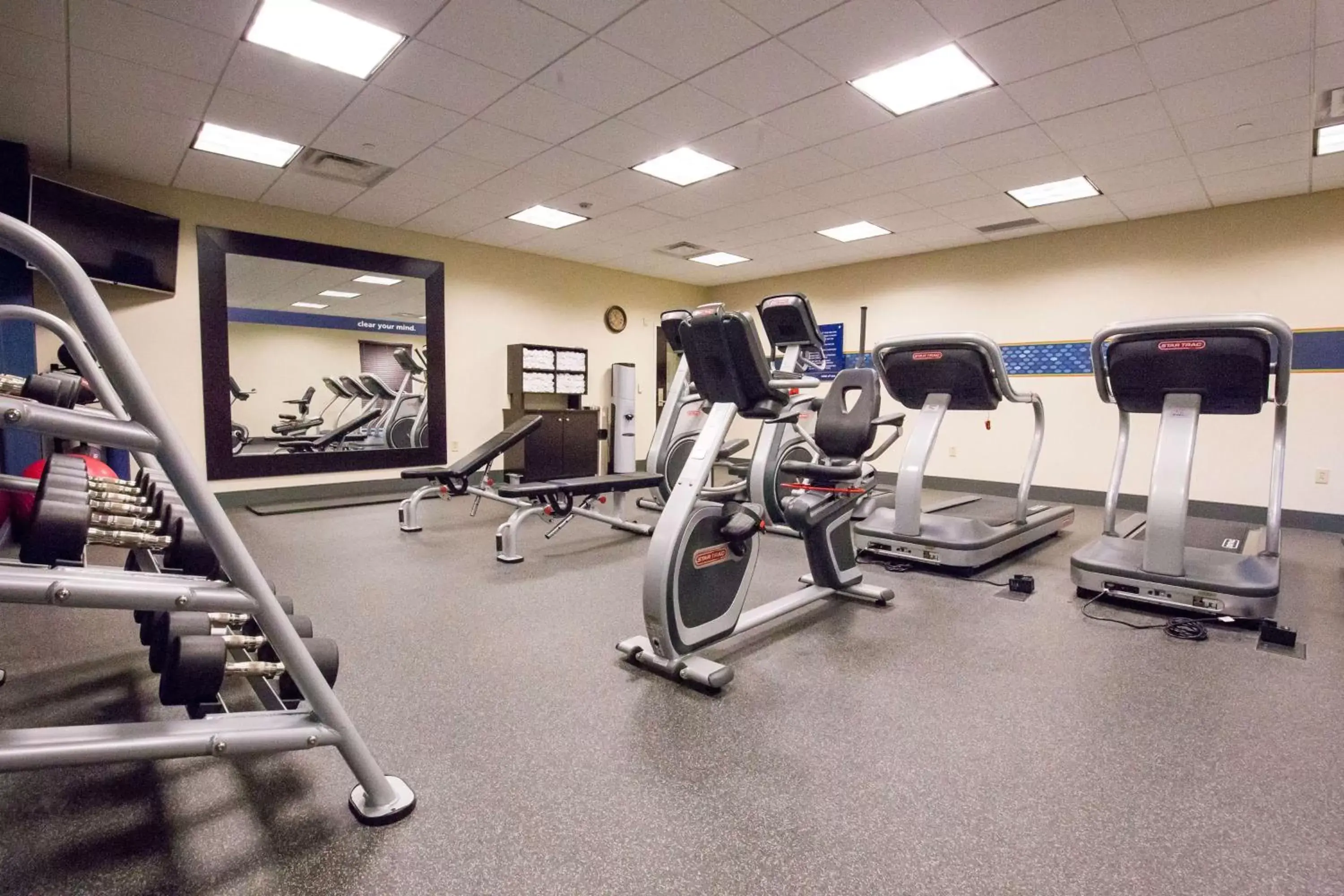 Fitness centre/facilities, Fitness Center/Facilities in Hampton Inn & Suites - Pittsburgh/Harmarville, PA
