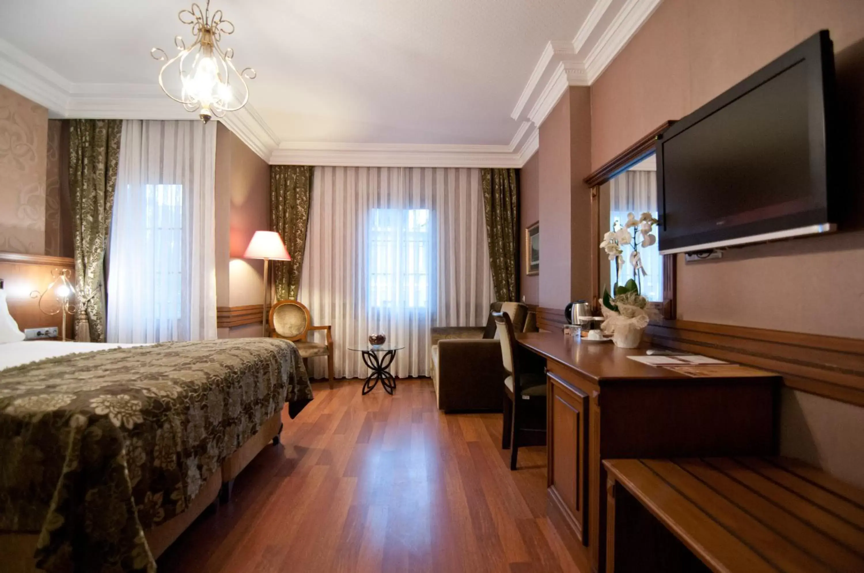 Massage, TV/Entertainment Center in Ferman Hotel Old City -Special Category