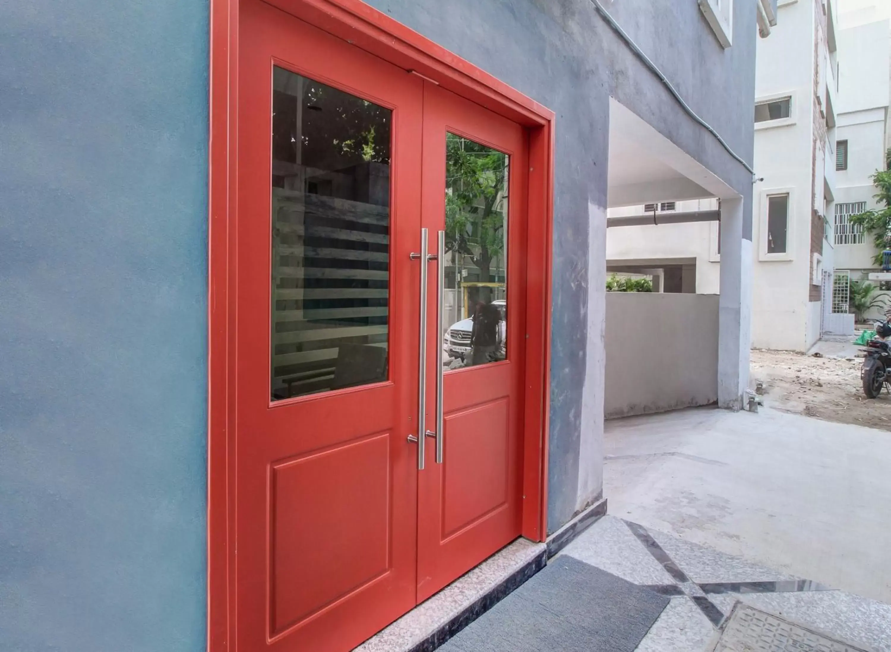 Facade/entrance in Townhouse RCC Majestic 397 LB Nagar