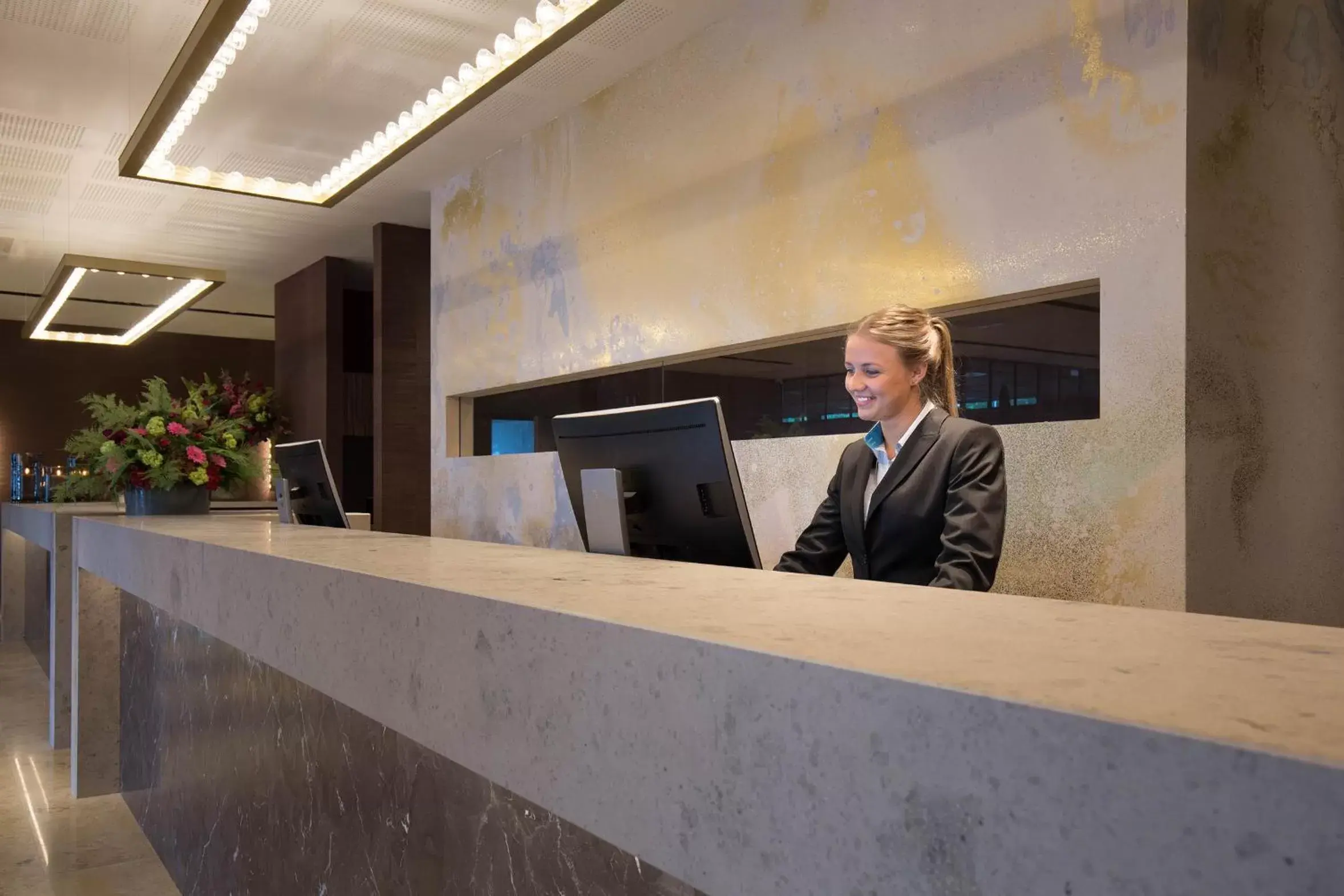 Staff, Lobby/Reception in Van der Valk Hotel Enschede