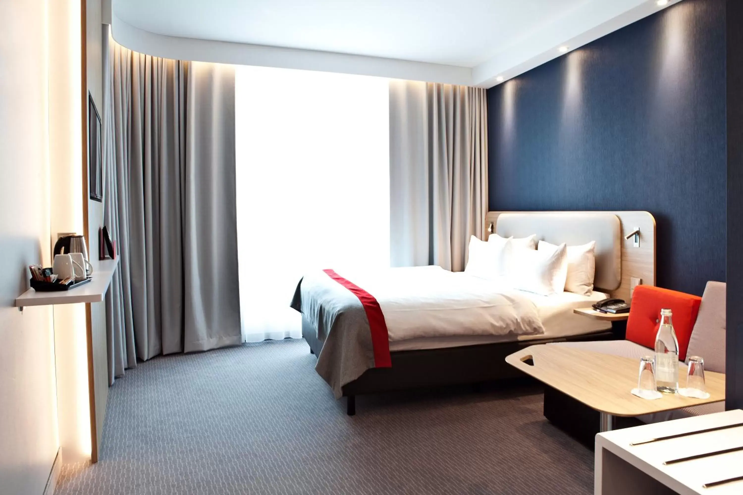 Photo of the whole room, Bed in Holiday Inn Express Frankfurt Airport - Raunheim, an IHG Hotel