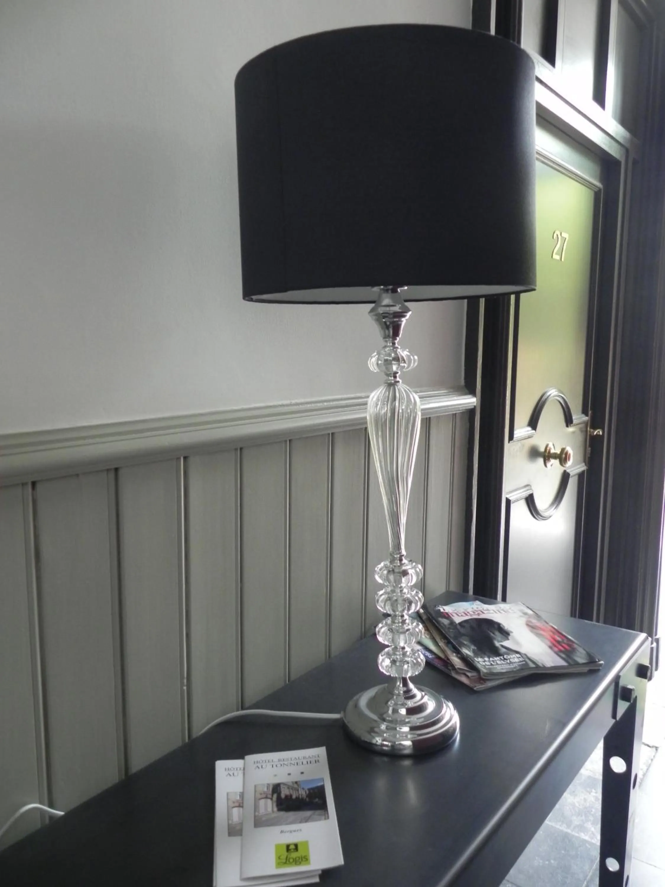 Decorative detail in Hôtel - Restaurant Au Tonnelier