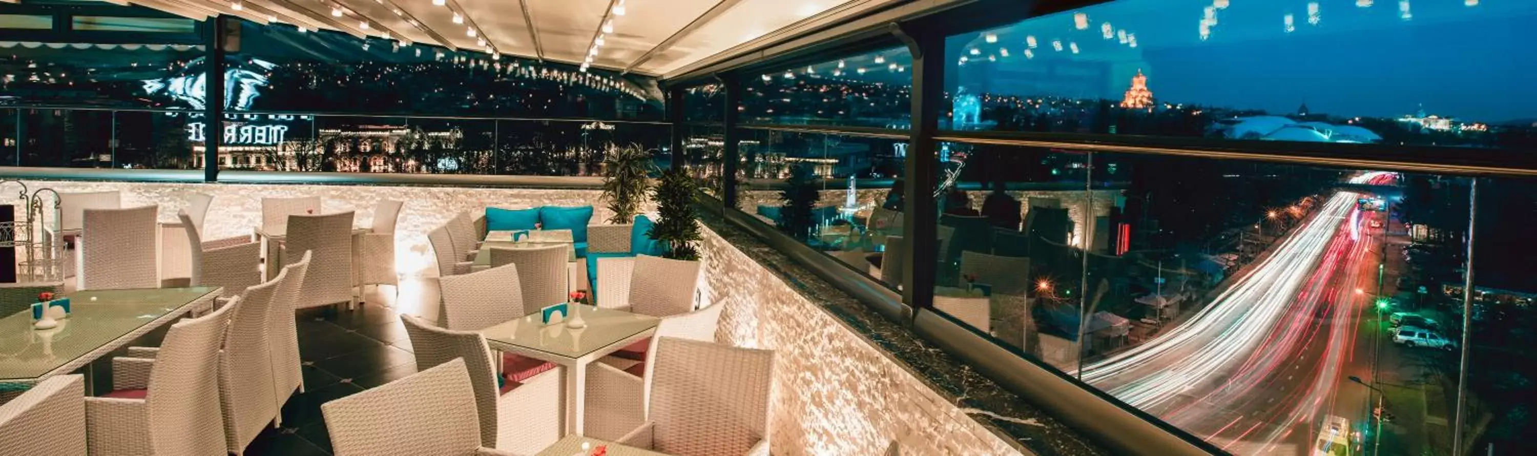 Restaurant/places to eat in River Side Hotel Tbilisi