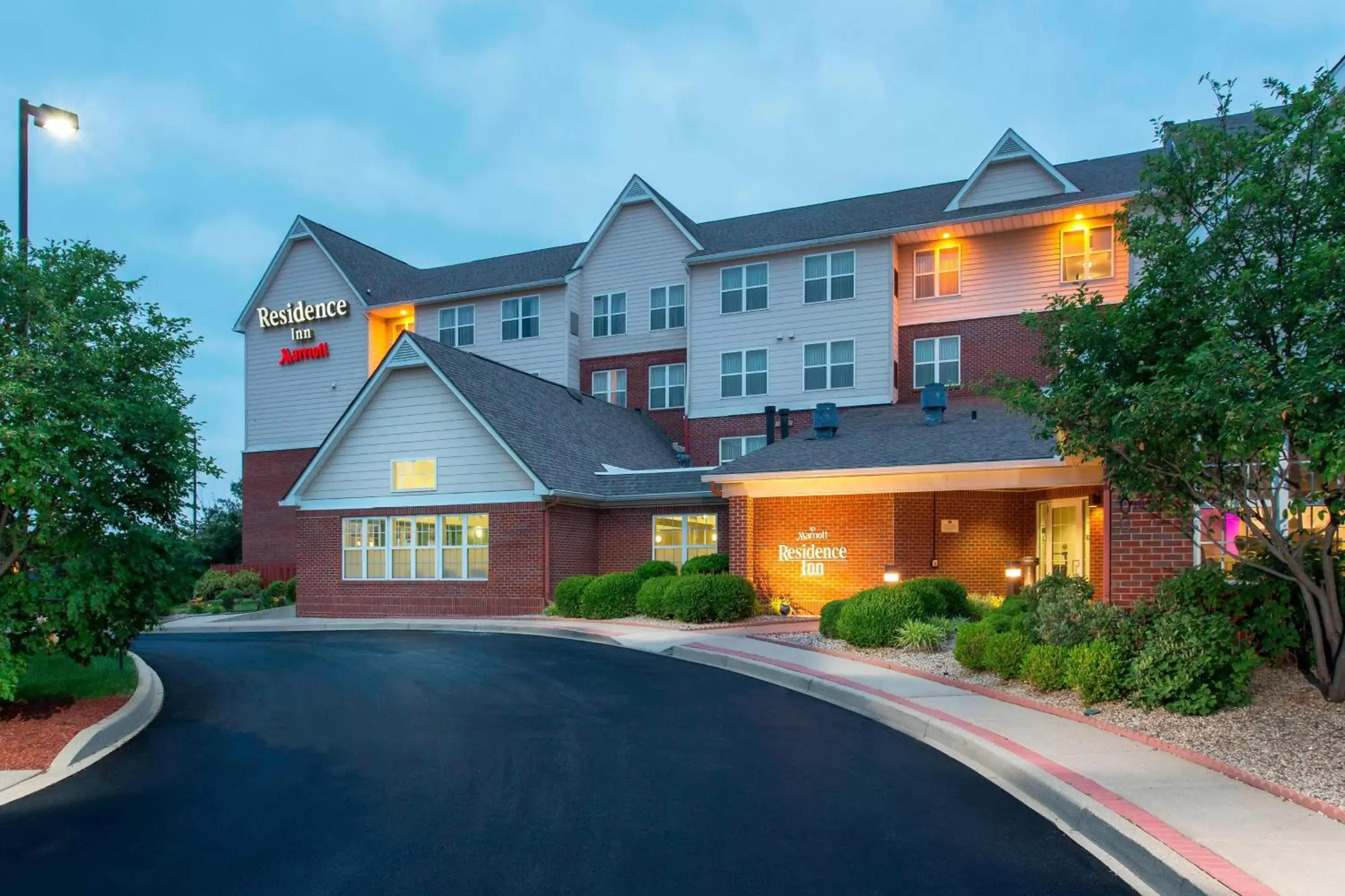 Property Building in Residence Inn Louisville Northeast