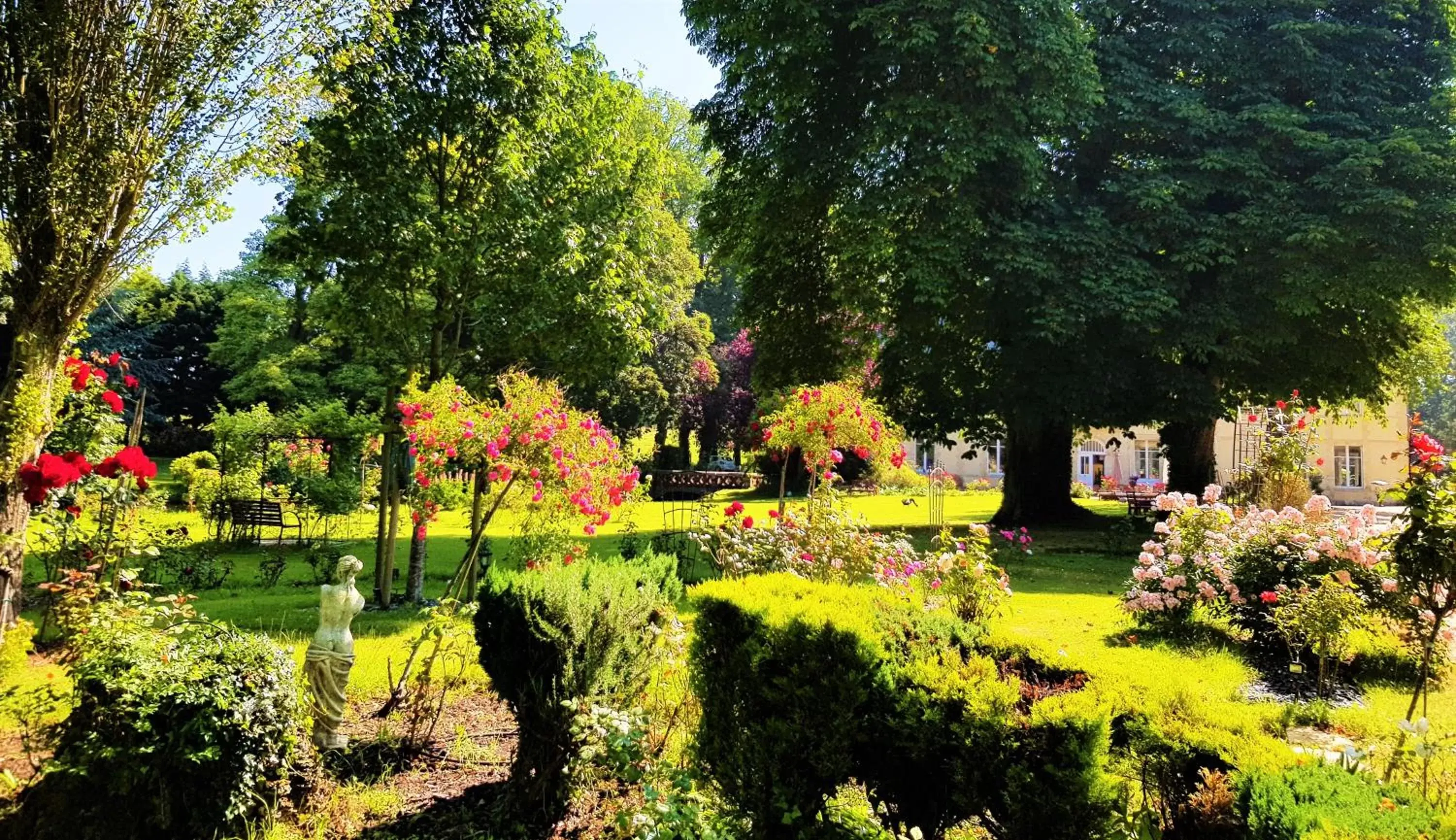 Garden in Château de Bellefontaine