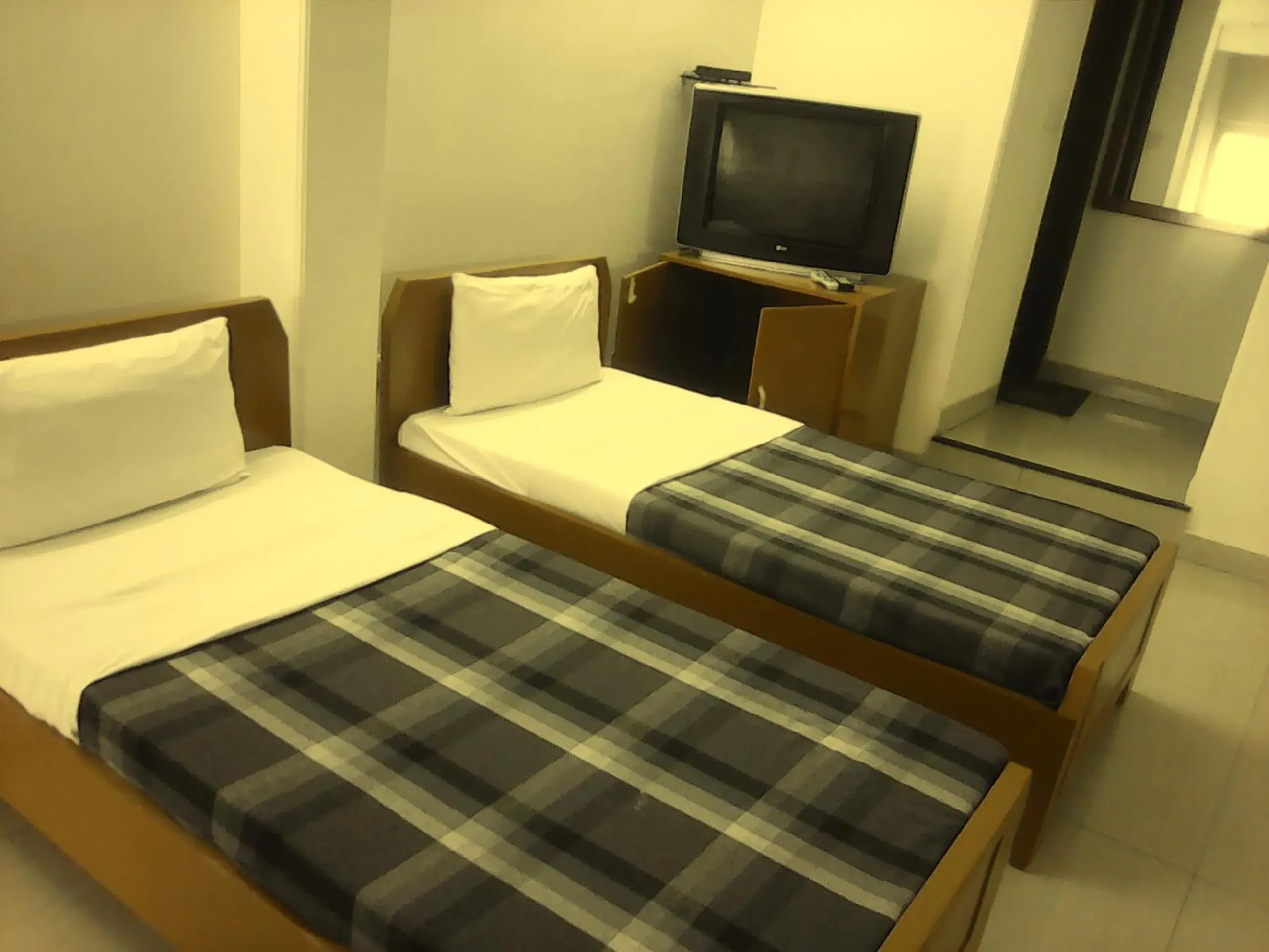 Bedroom, Bed in Airport Hotel