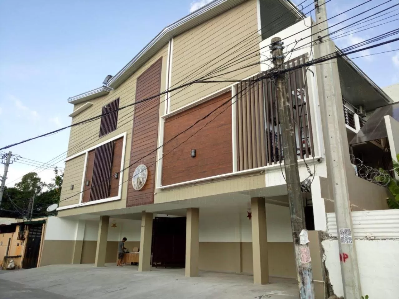 Clark-Pad Inn, Angeles City