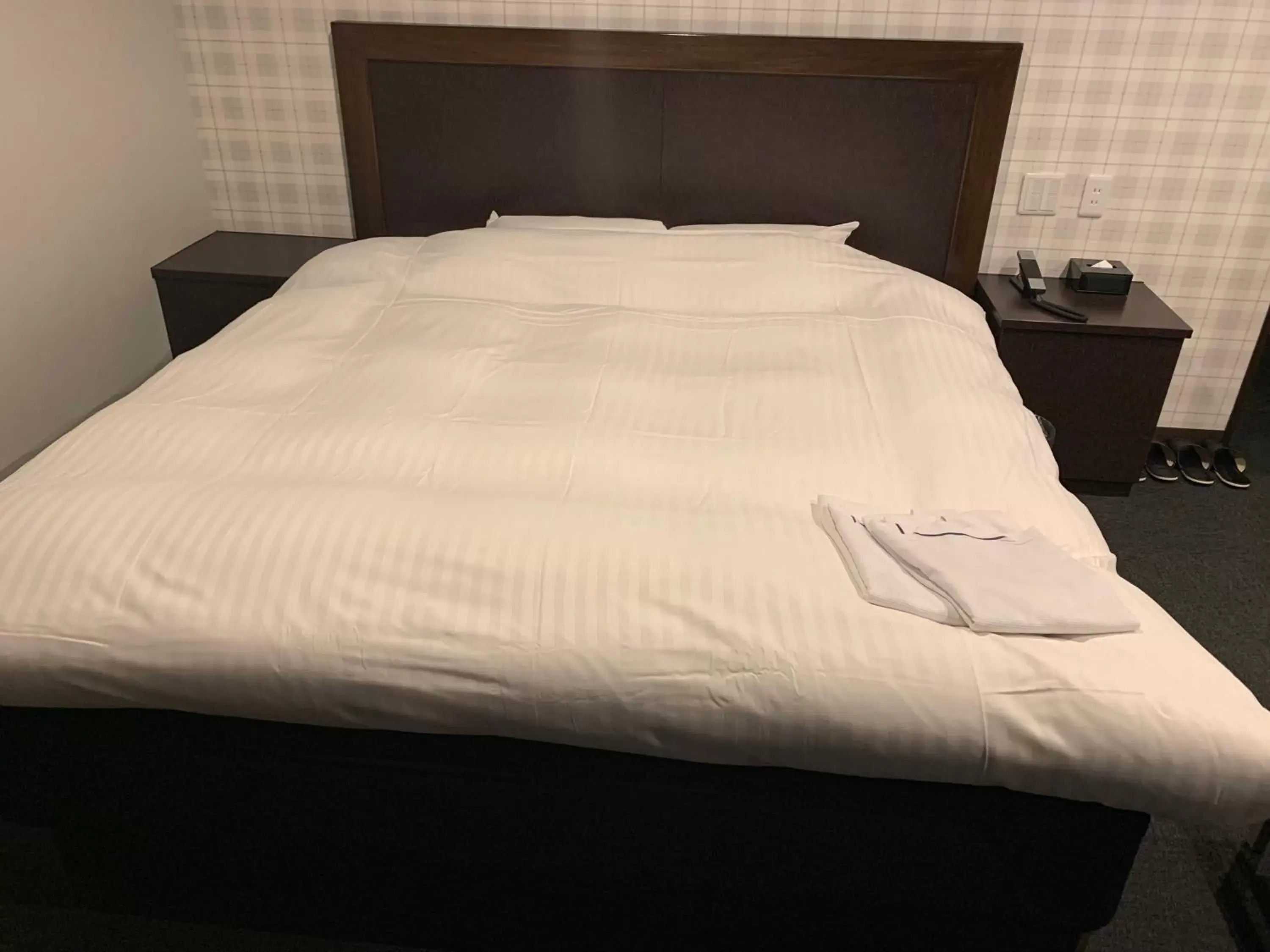 Bed in Nagoyaeki Access Hotel