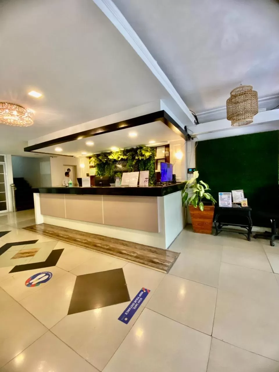 Lobby or reception in Hotel Euroasia By BLUEBOOKERS