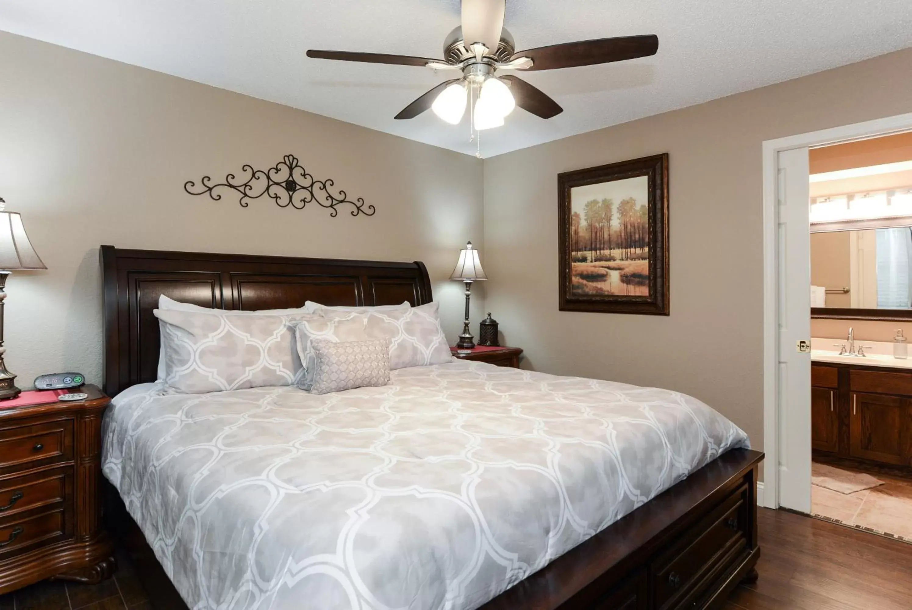 Bed in Luxury Condos at Thousand Hills - Branson -Beautifully Remodeled