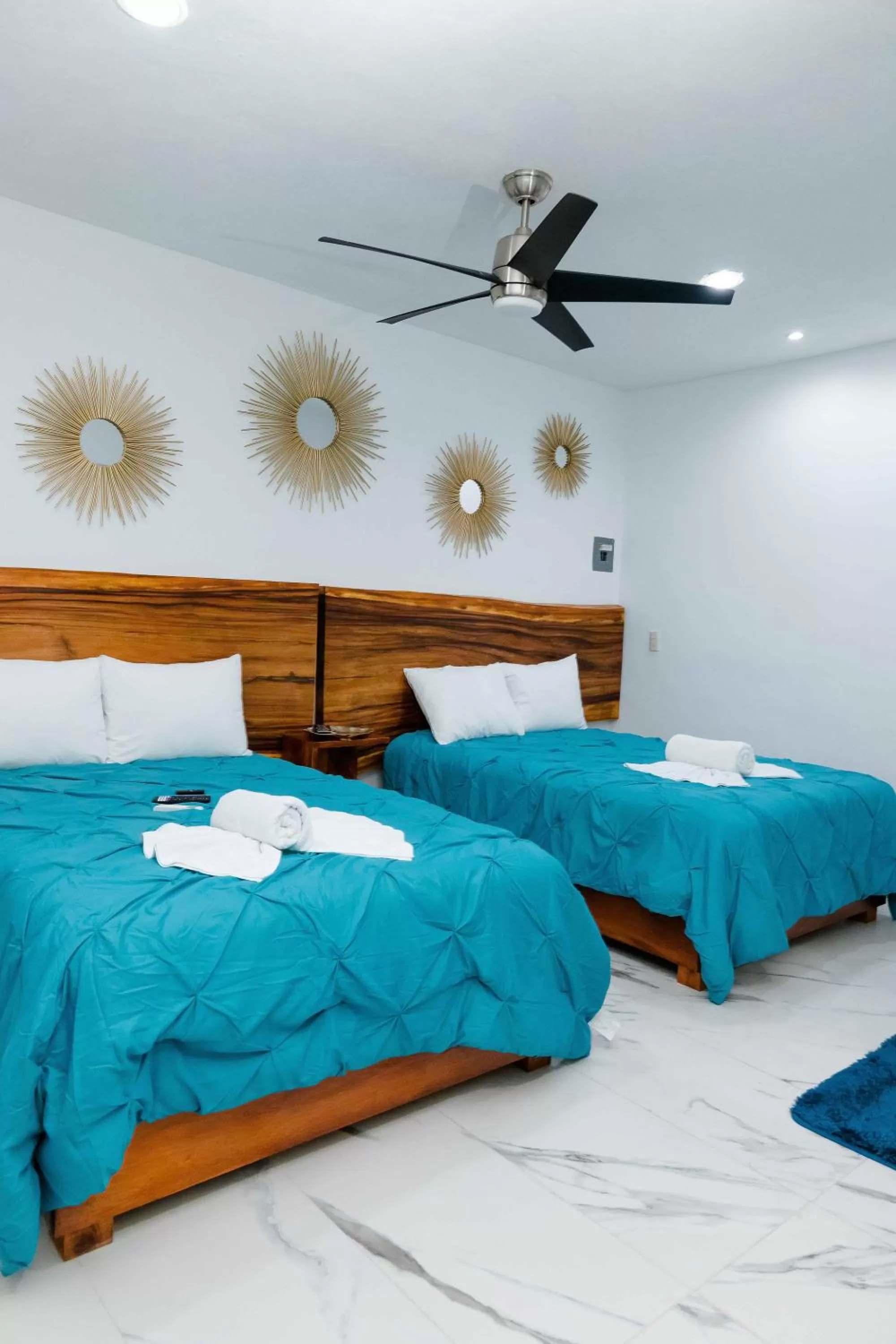 Photo of the whole room, Bed in Hotel Naomi City center