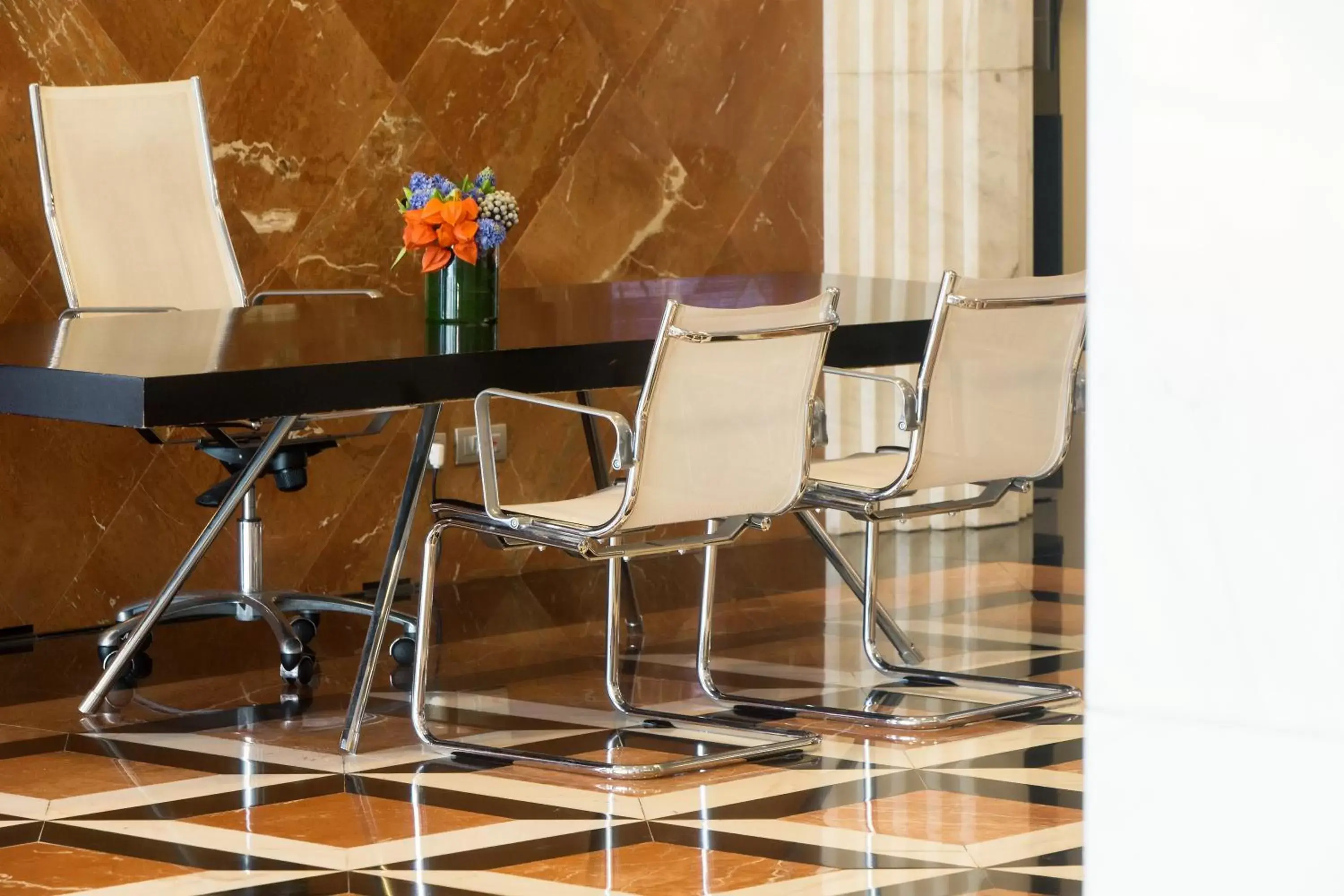 Lobby or reception in SANA Metropolitan Hotel
