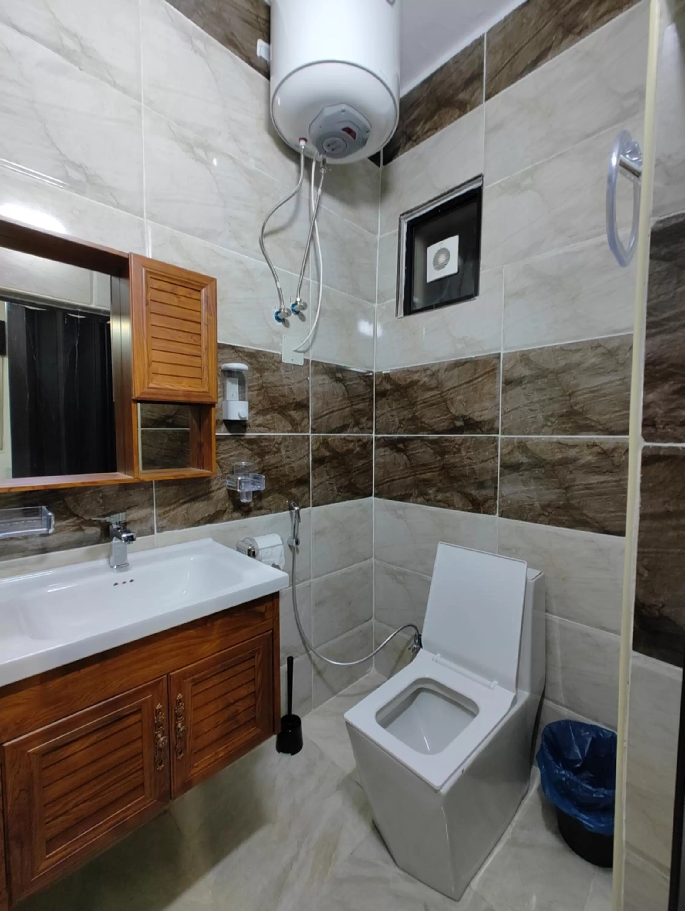 Bathroom in Panorama Jerash HOTEL (2)