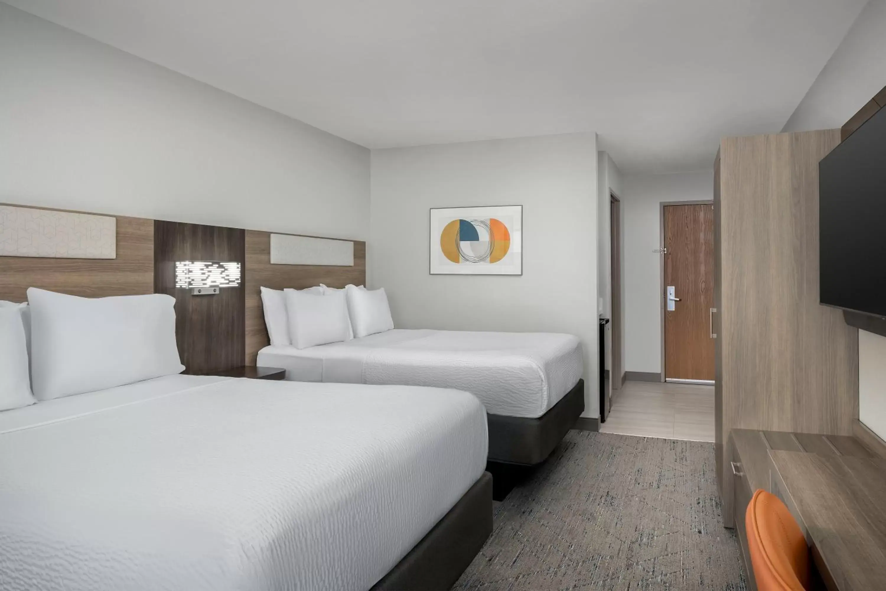 Bed in Holiday Inn Express & Suites Superior, an IHG Hotel