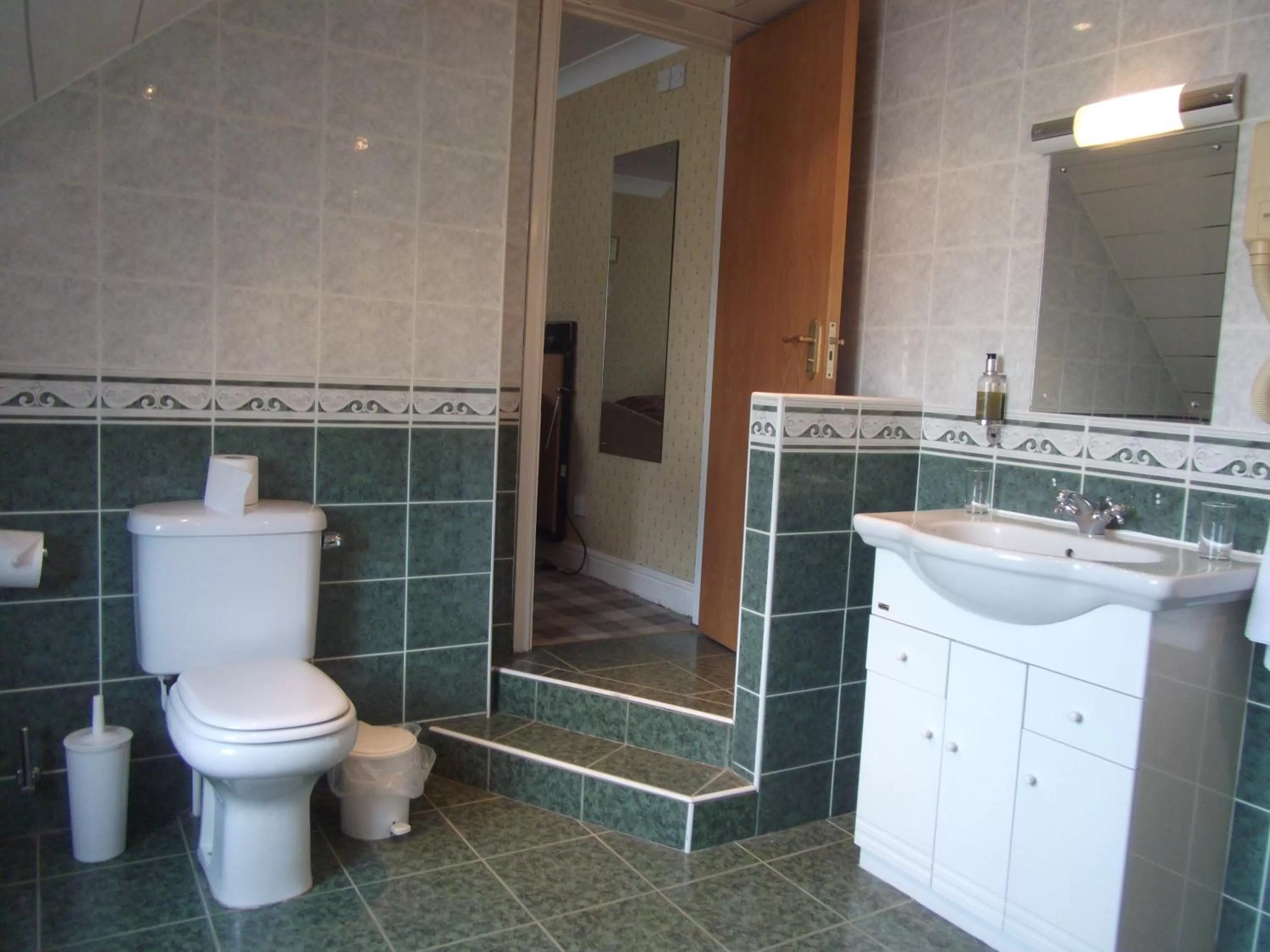 Bathroom in The Windsor Hotel