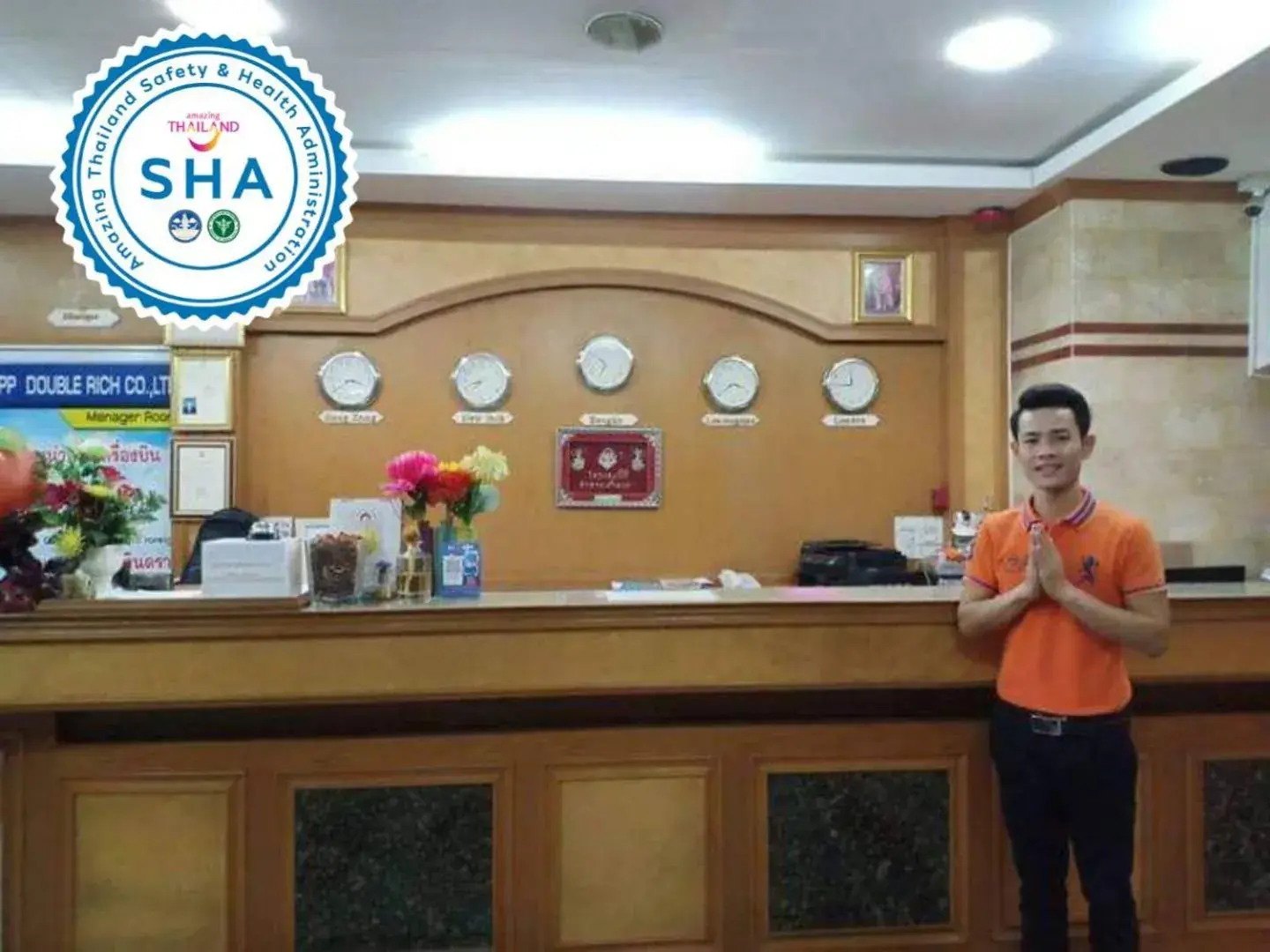 Staff in Submukda Phoomplace Hotel