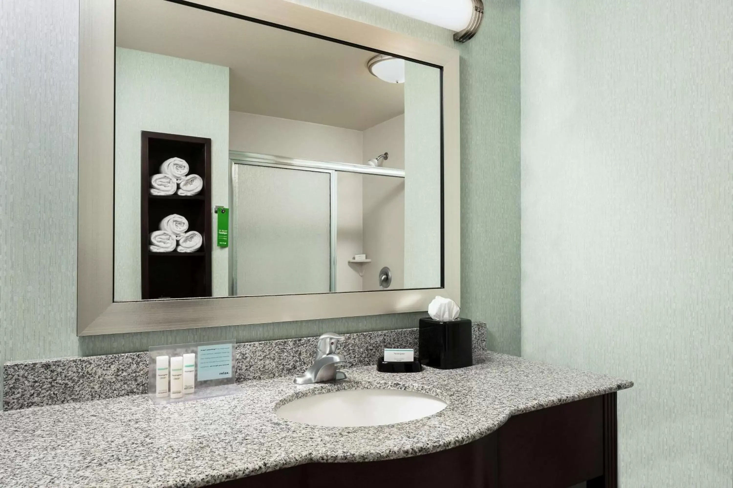 Bathroom in Hampton Inn and Suites - Lincoln Northeast