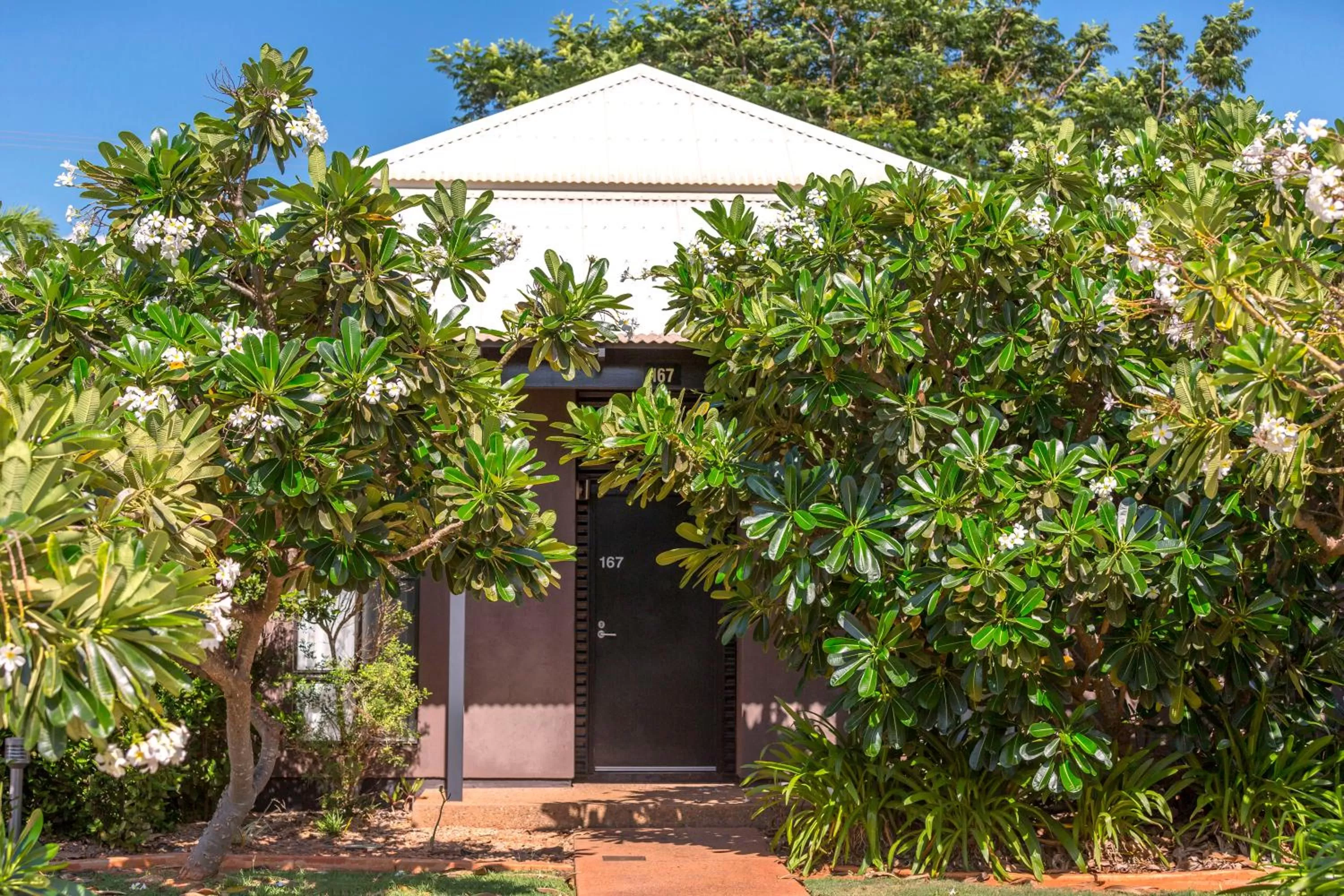 Facade/entrance in Oaks Cable Beach Resort