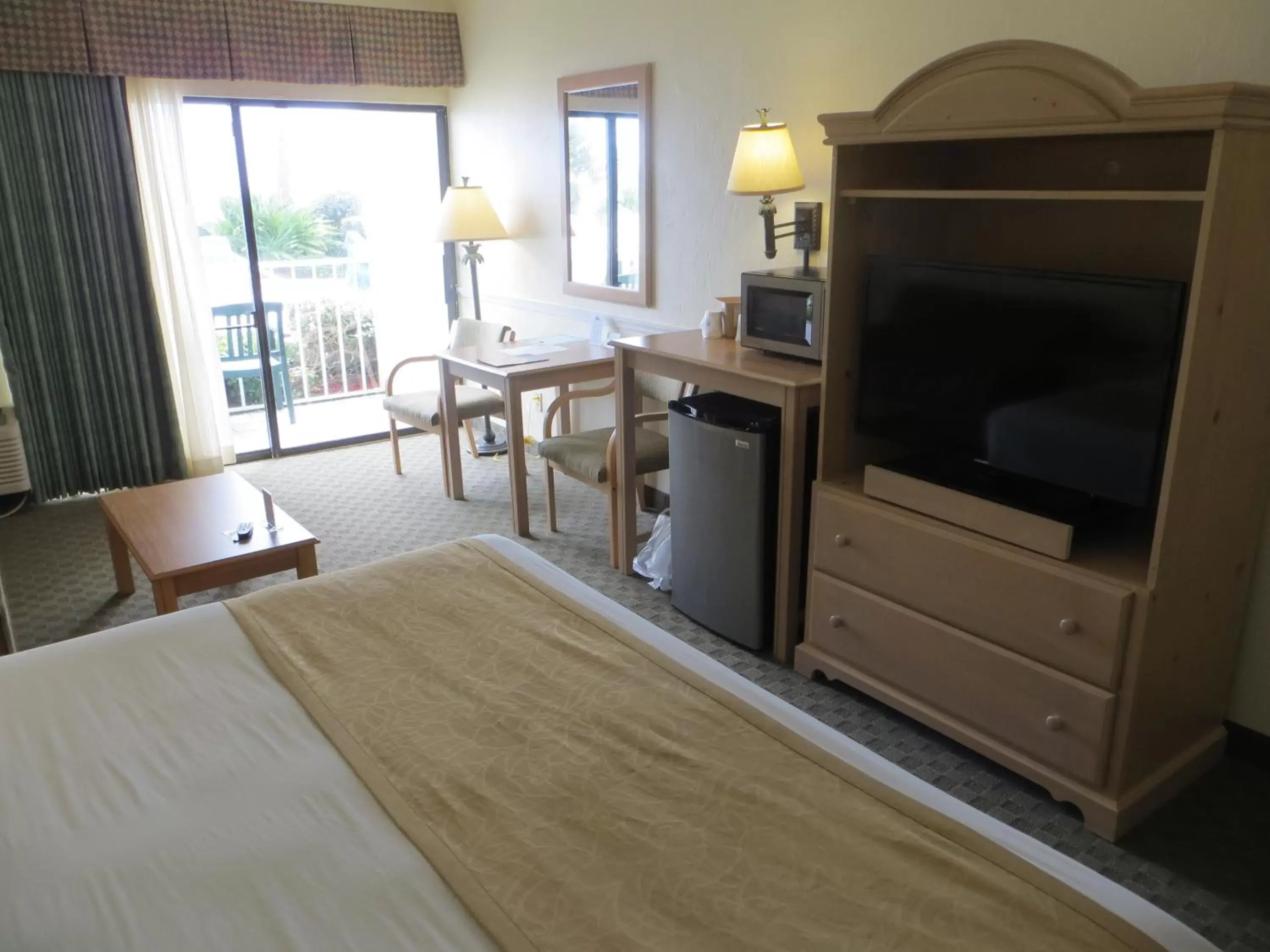 Day, TV/Entertainment Center in Days Inn by Wyndham Daytona Oceanfront