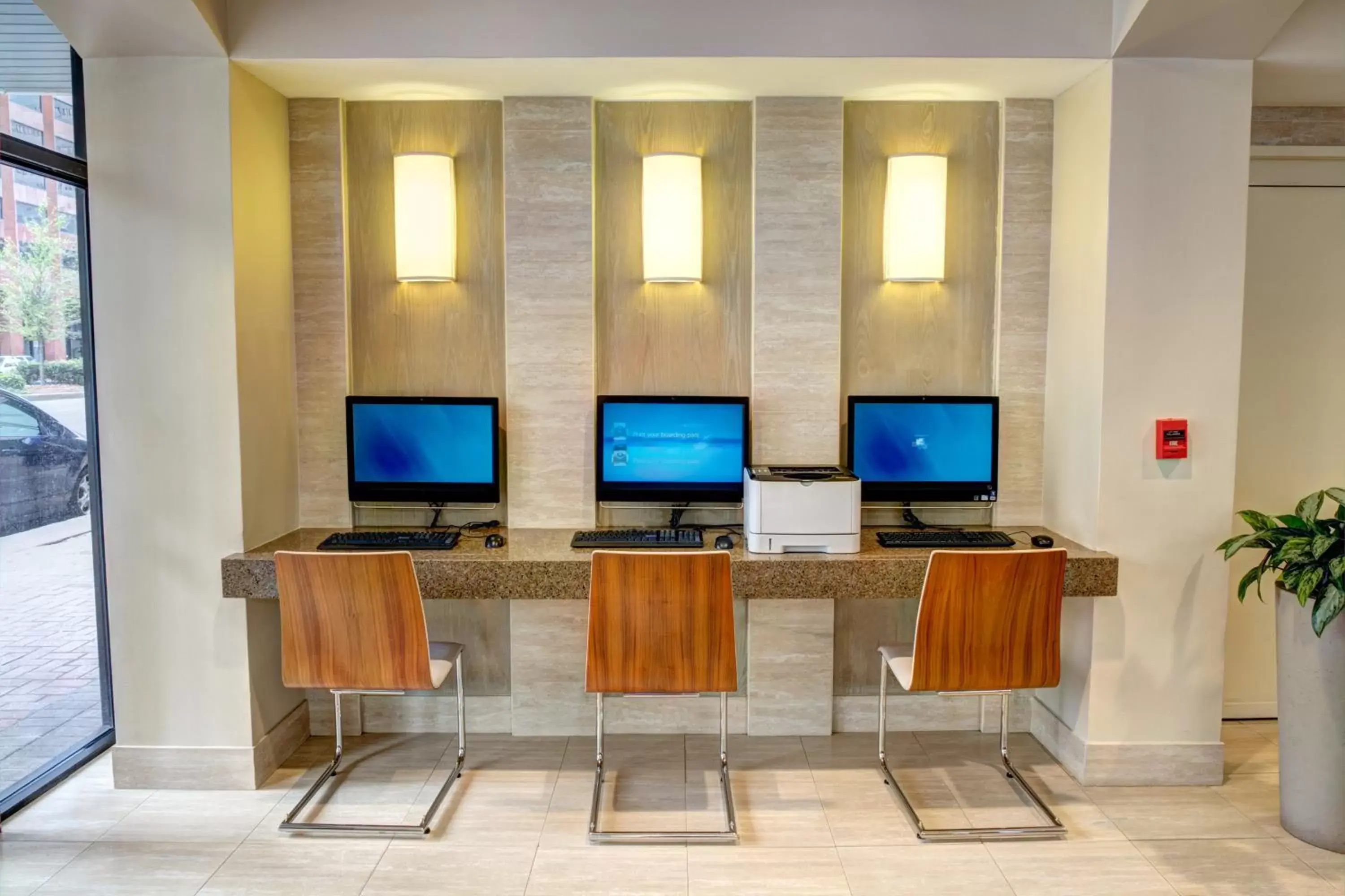 Business facilities in Blake Hotel New Orleans, BW Signature Collection