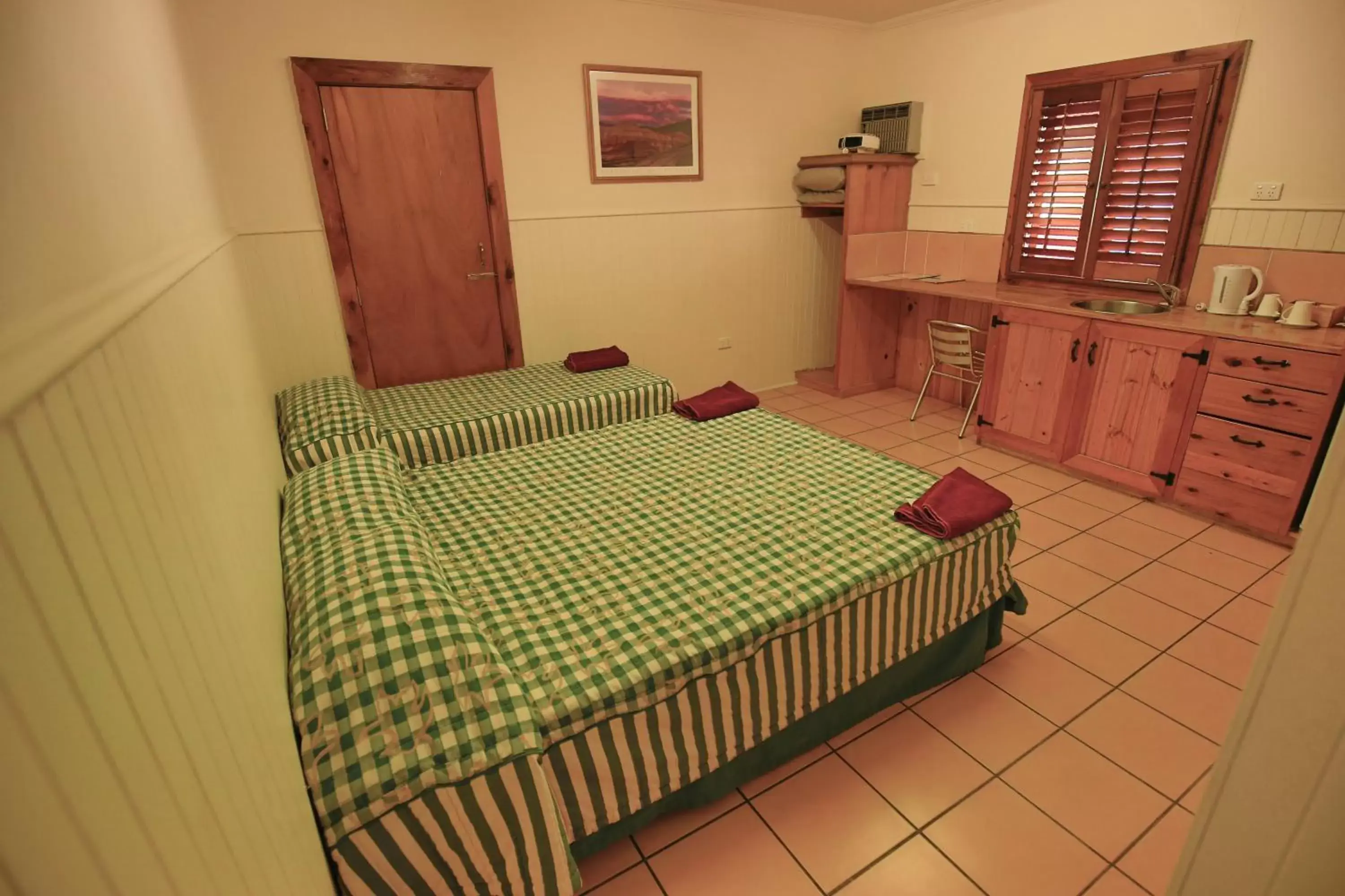 Bedroom, Bed in Brisbane Manor