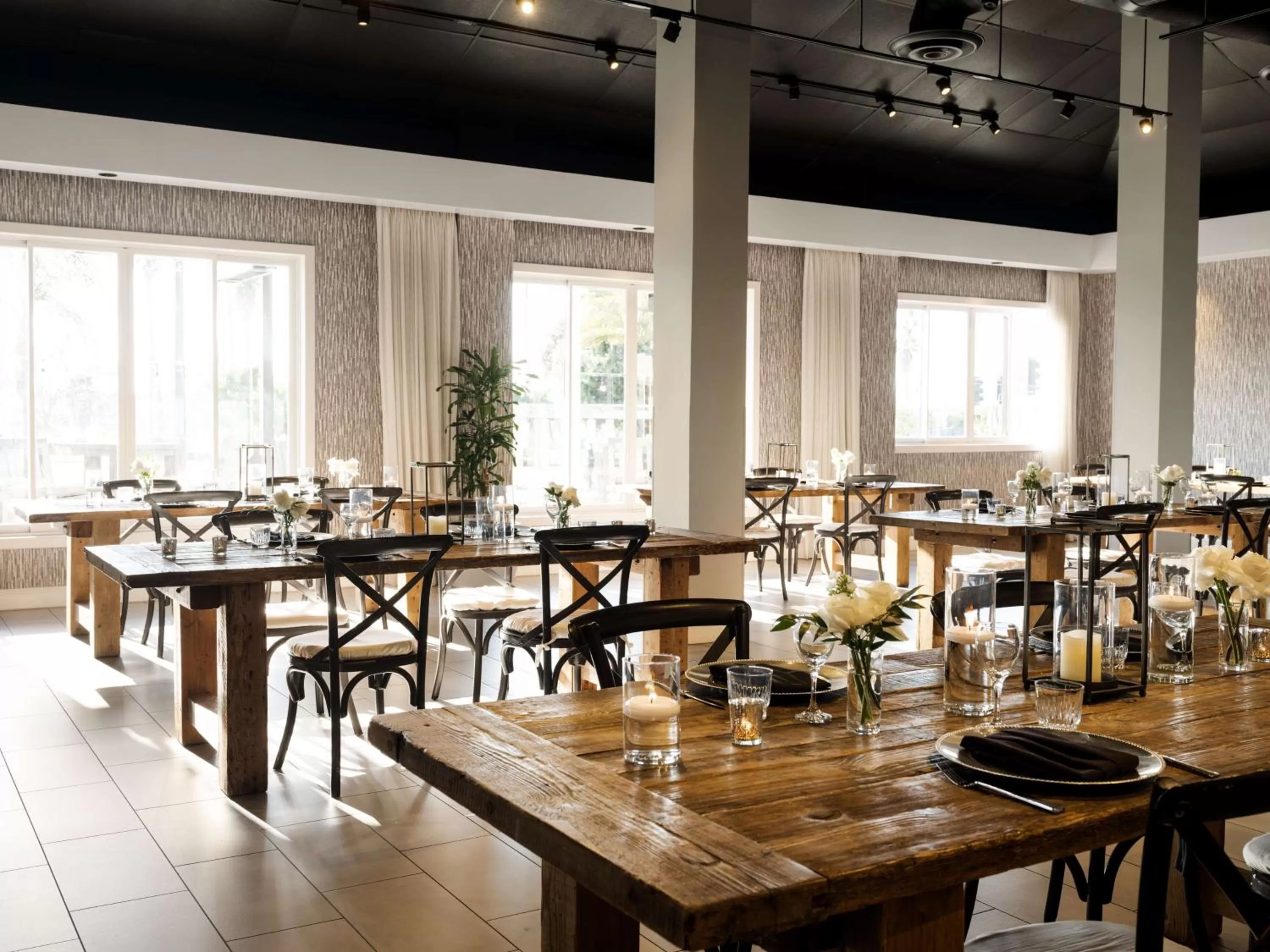 Restaurant/places to eat in Sonesta Redondo Beach and Marina