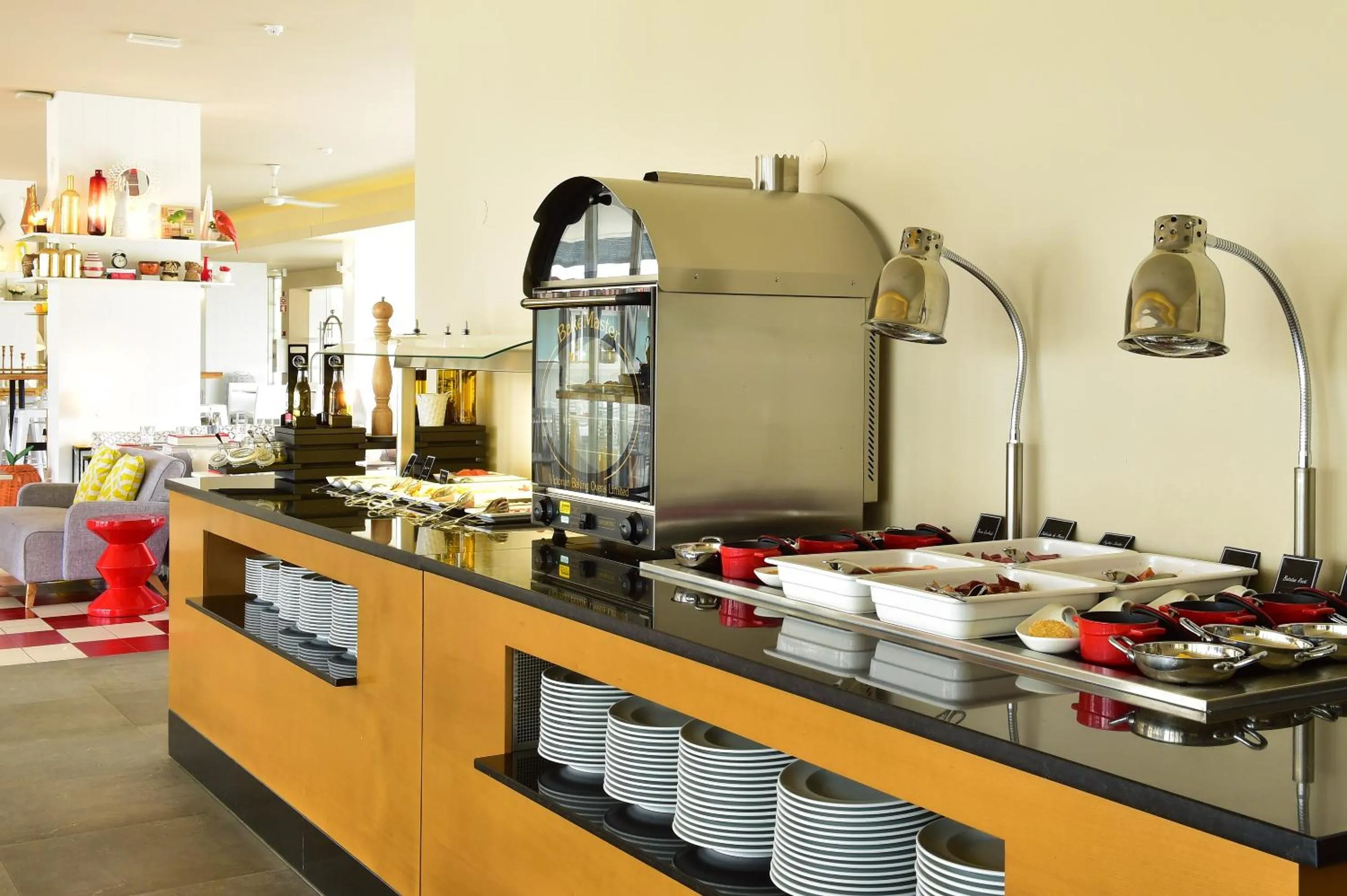 Restaurant/places to eat in Pestana Alvor South Beach Premium Suite Hotel