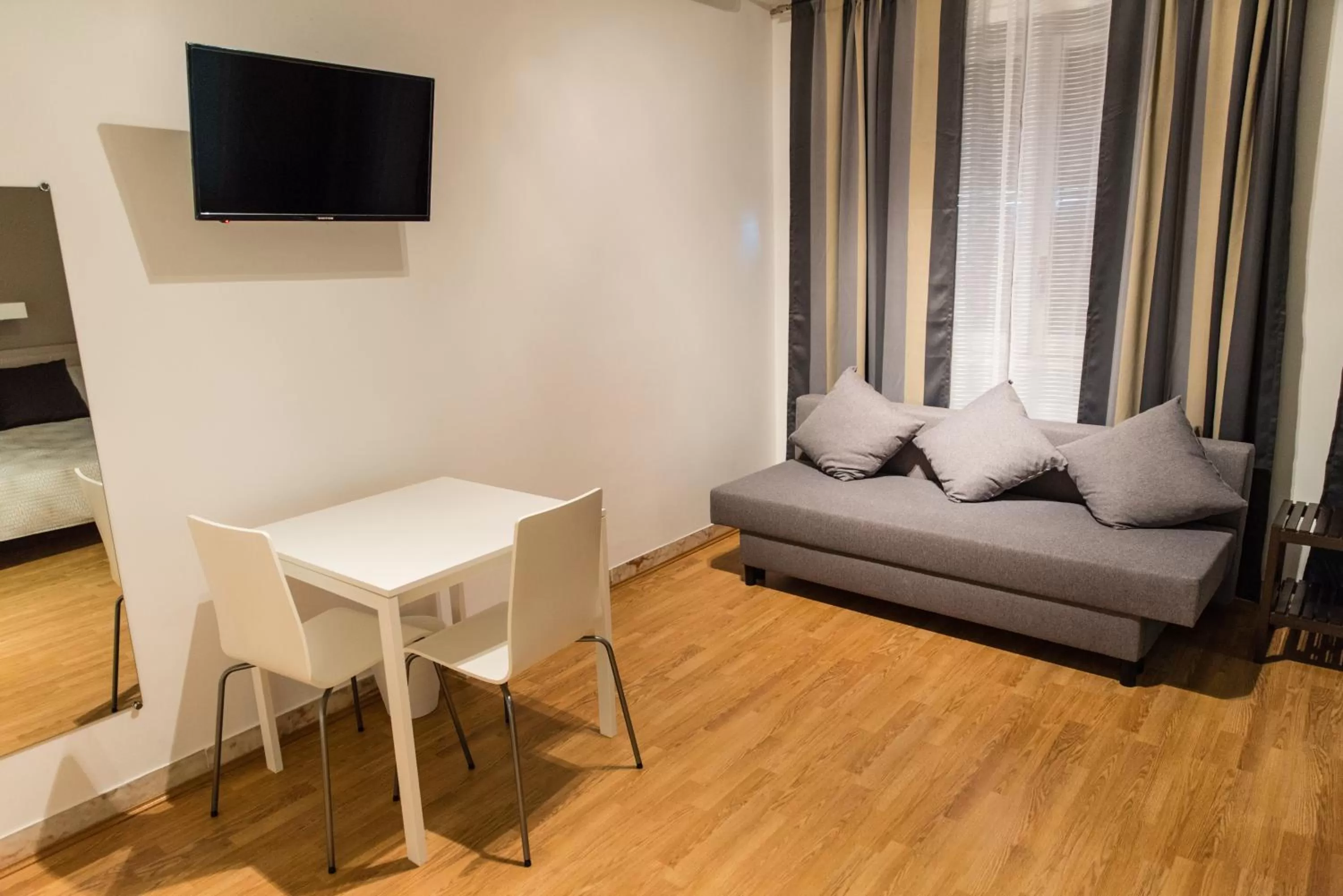 Seating Area in Mirabilia Urbis Roma