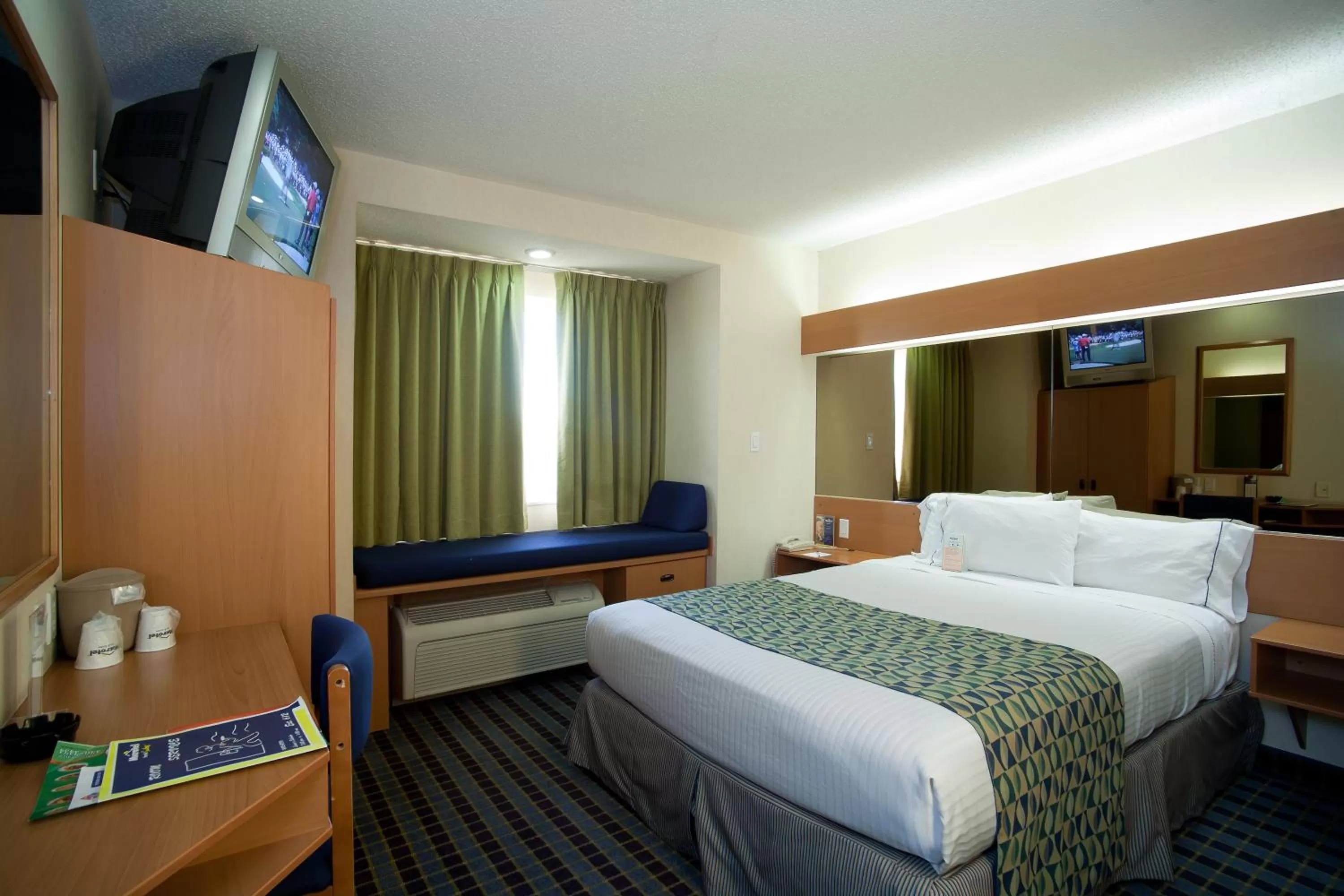 Photo of the whole room, Bed in Microtel Inn & Suites by Wyndham Chihuahua