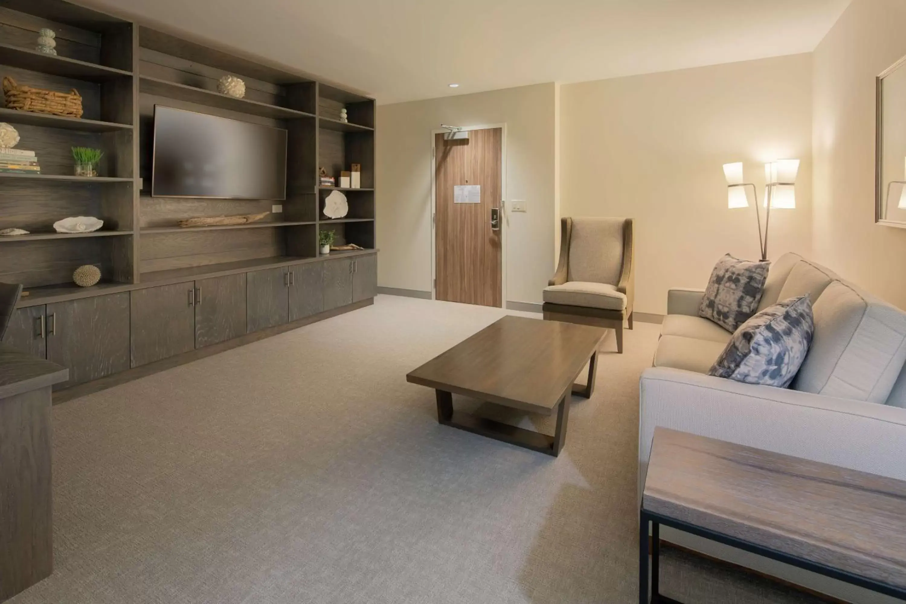 Bedroom, Seating Area in Embassy Suites St Augustine Beach Oceanfront Resort