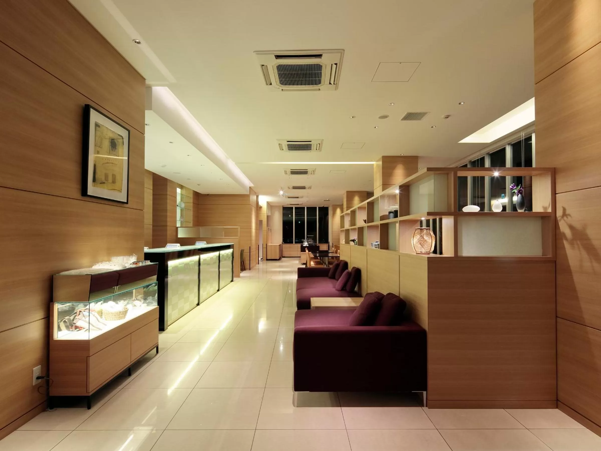 Lobby or reception in Candeo Hotels Handa