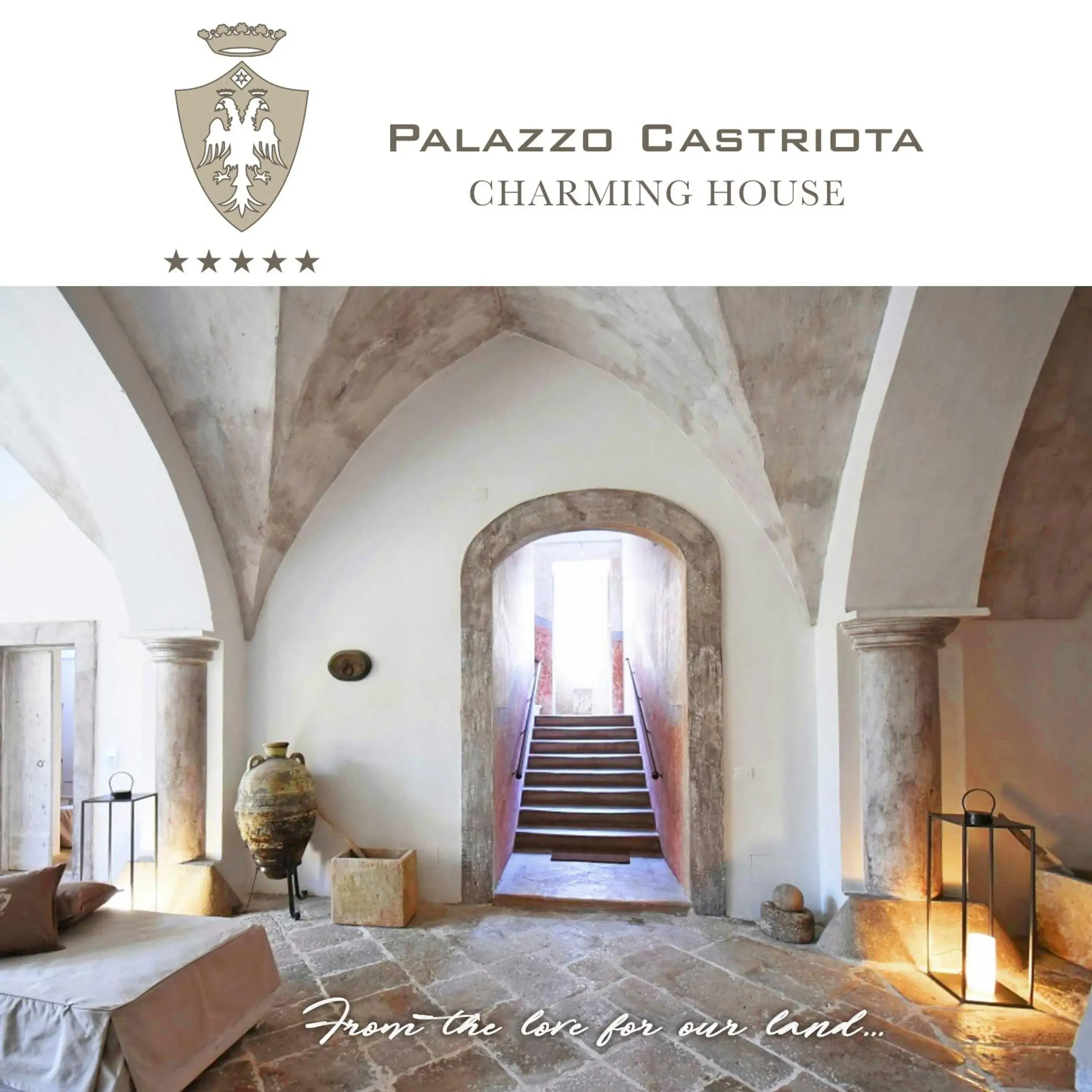 Facade/entrance in Palazzo Castriota Facade/entrance in Palazzo Castriota