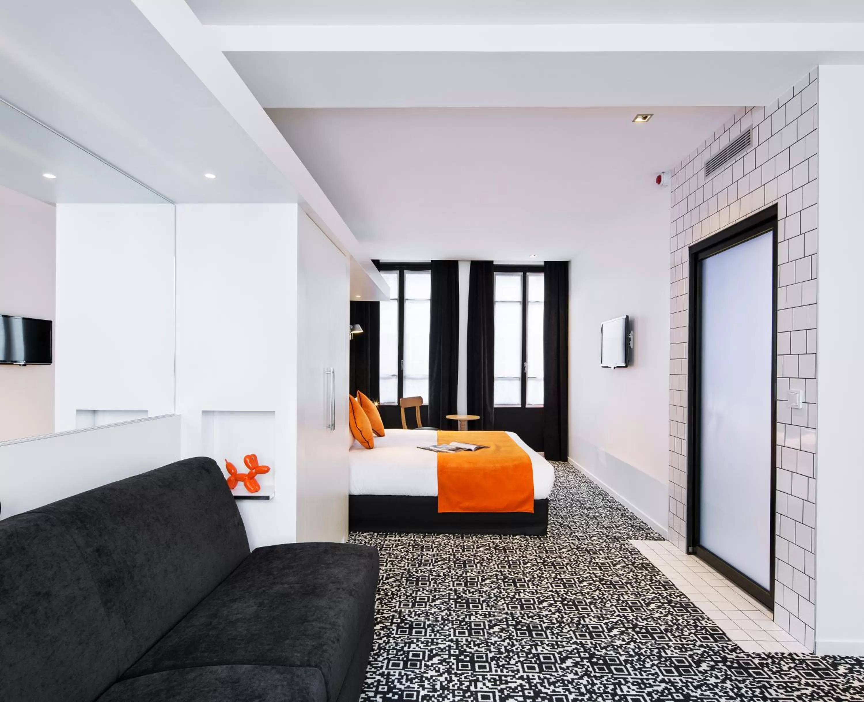 Photo of the whole room, Bed in Best Western Premier Faubourg 88