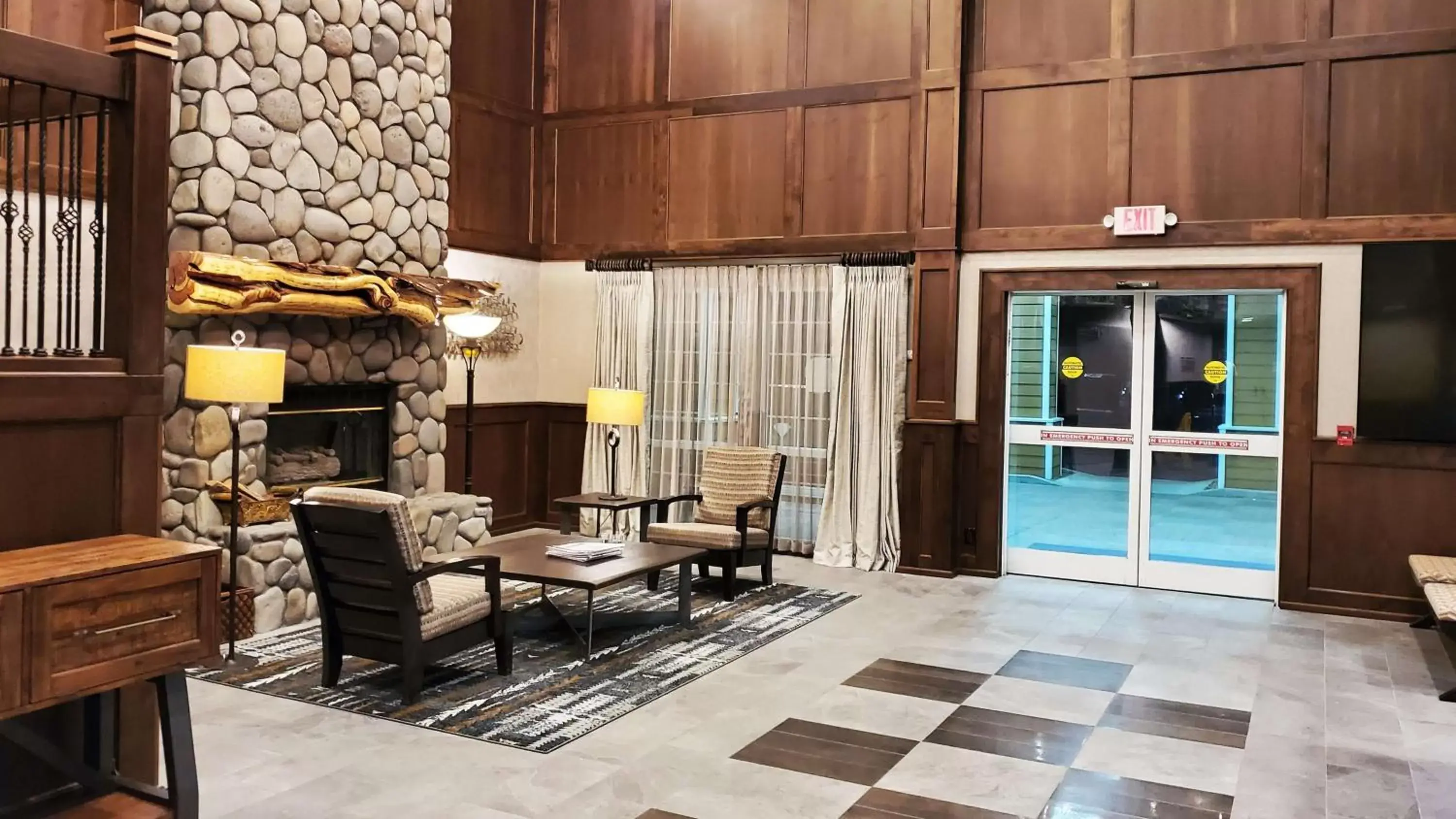 Lobby or reception in Best Western Plus Bend North