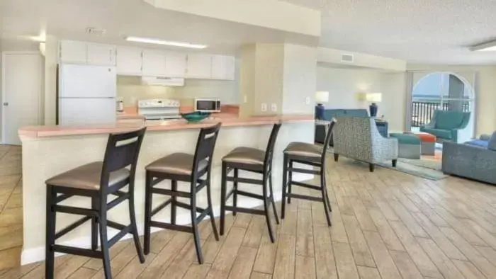 Kitchen or kitchenette in El Caribe Resort and Conference Center
