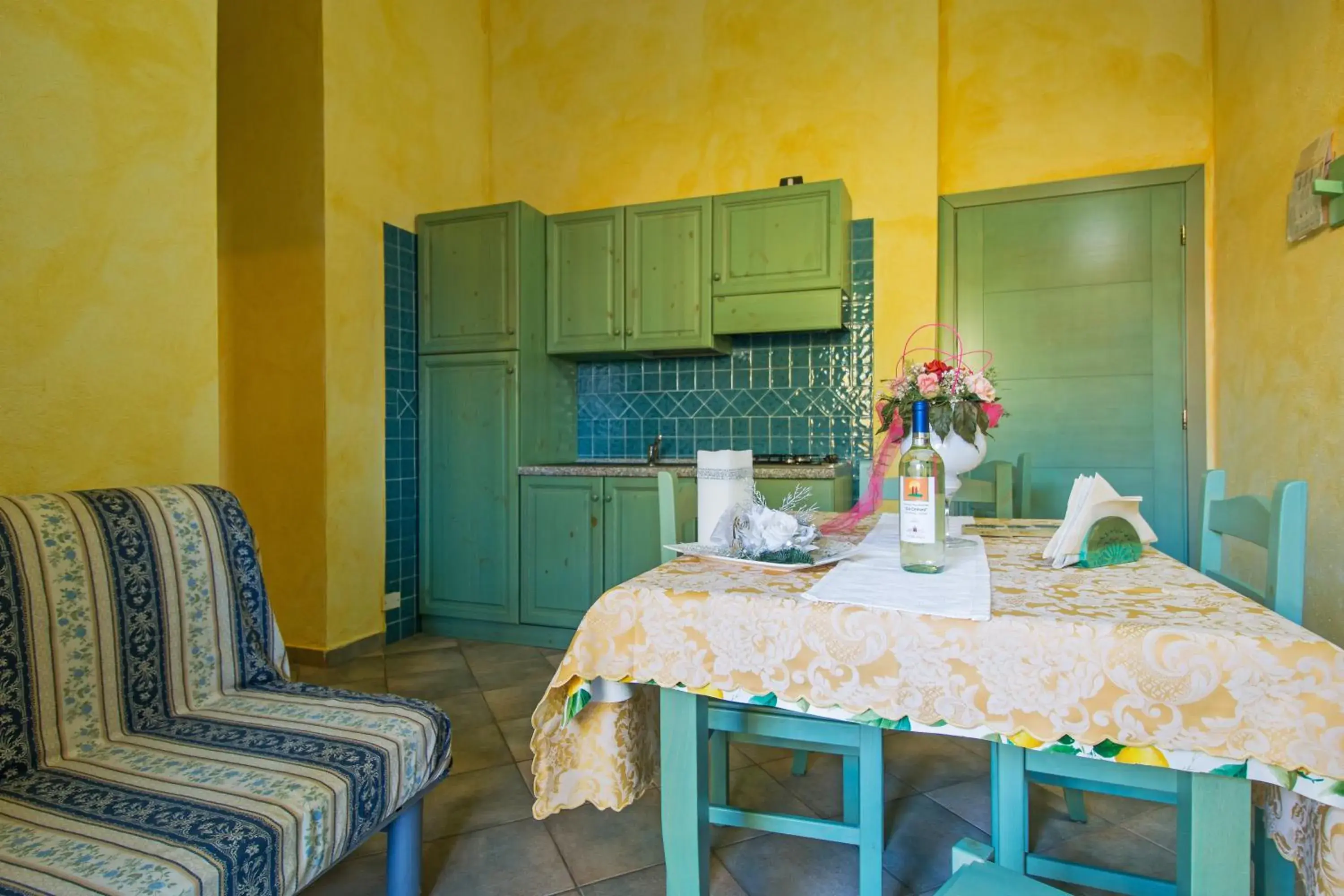 Living room, Kitchen/Kitchenette in Albergo Residenziale Gli Ontani