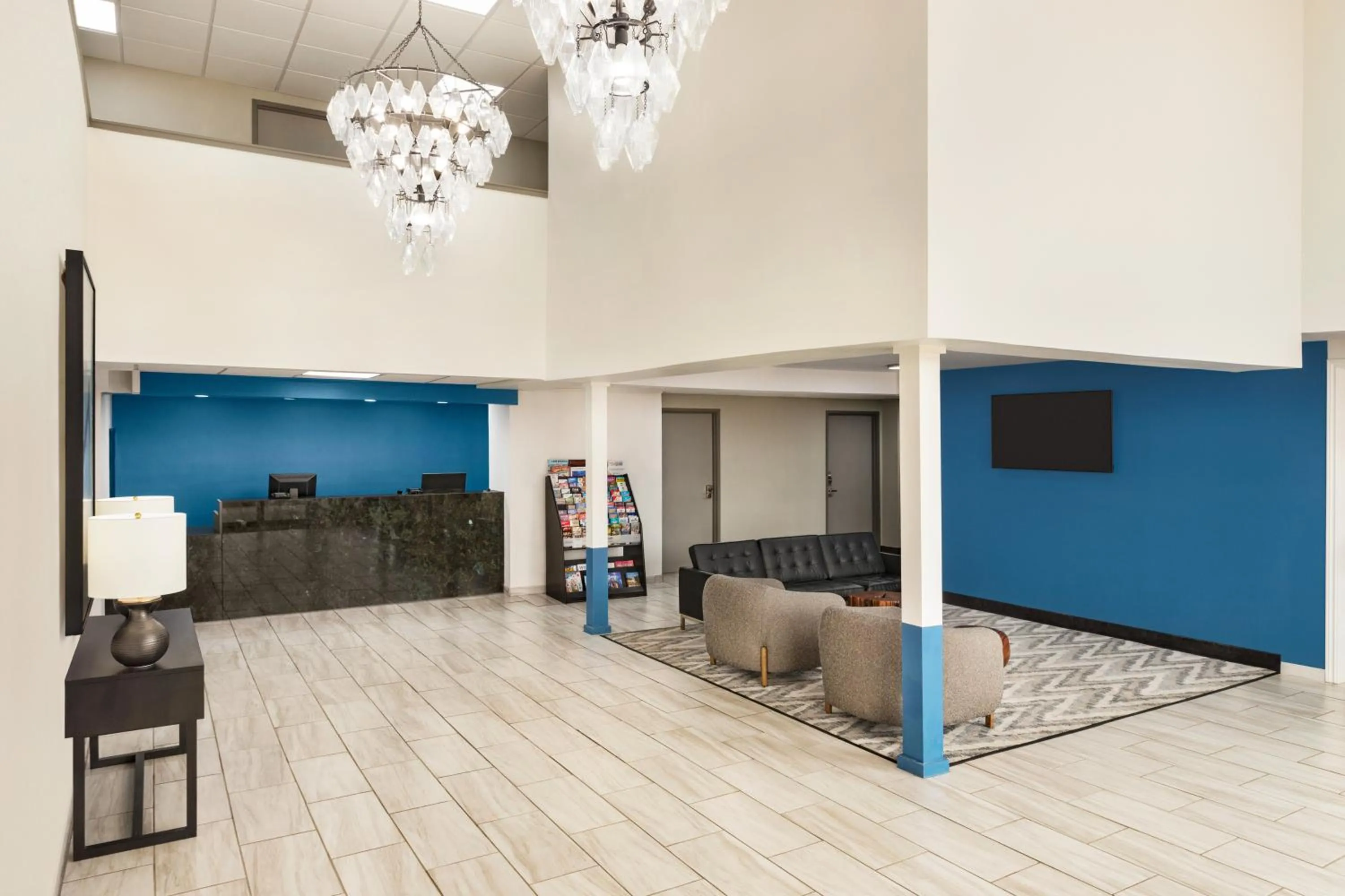 Lobby or reception in Baymont by Wyndham Blackwell I-35