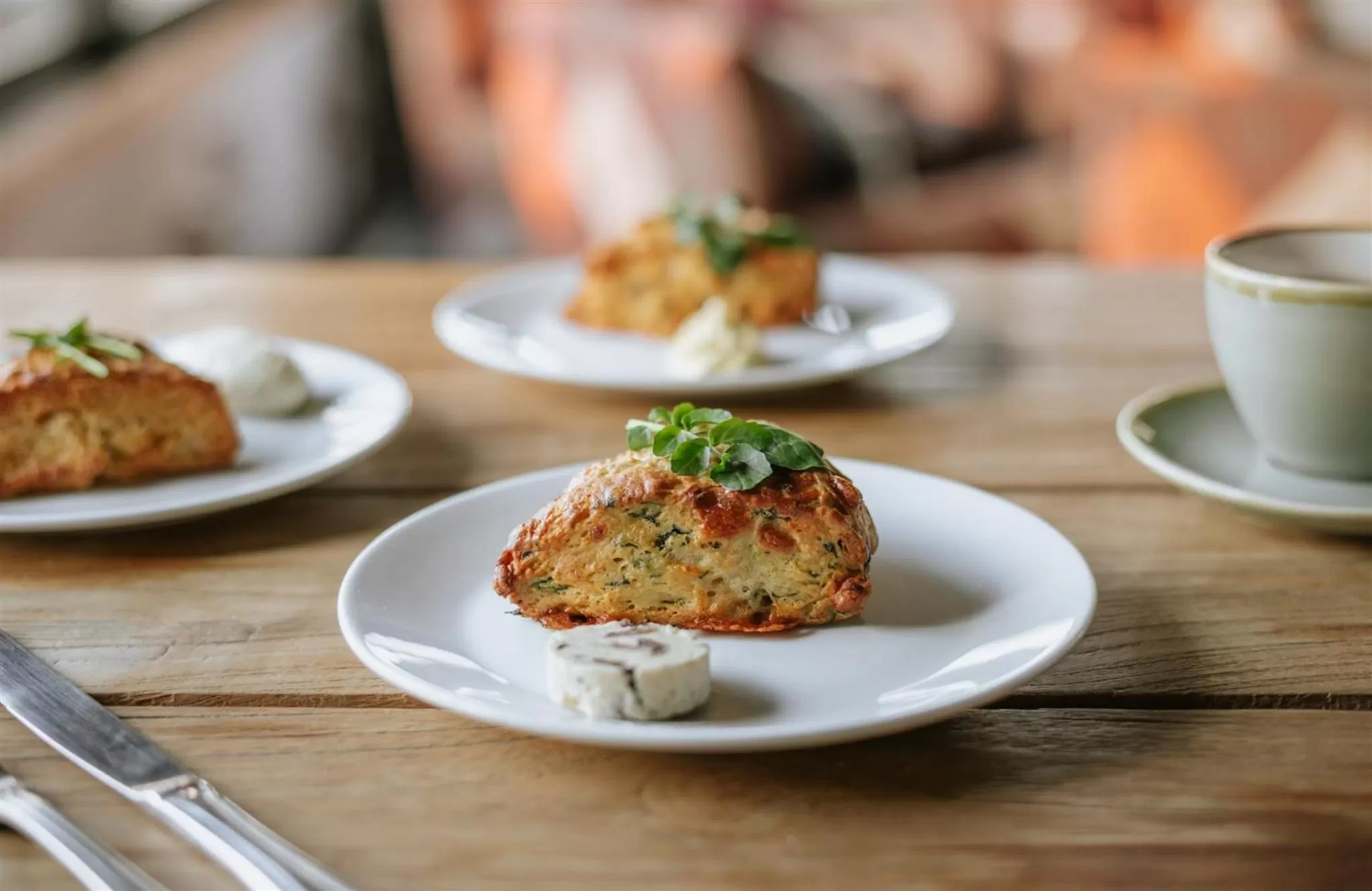 Restaurant/places to eat in Edgewater Hotel