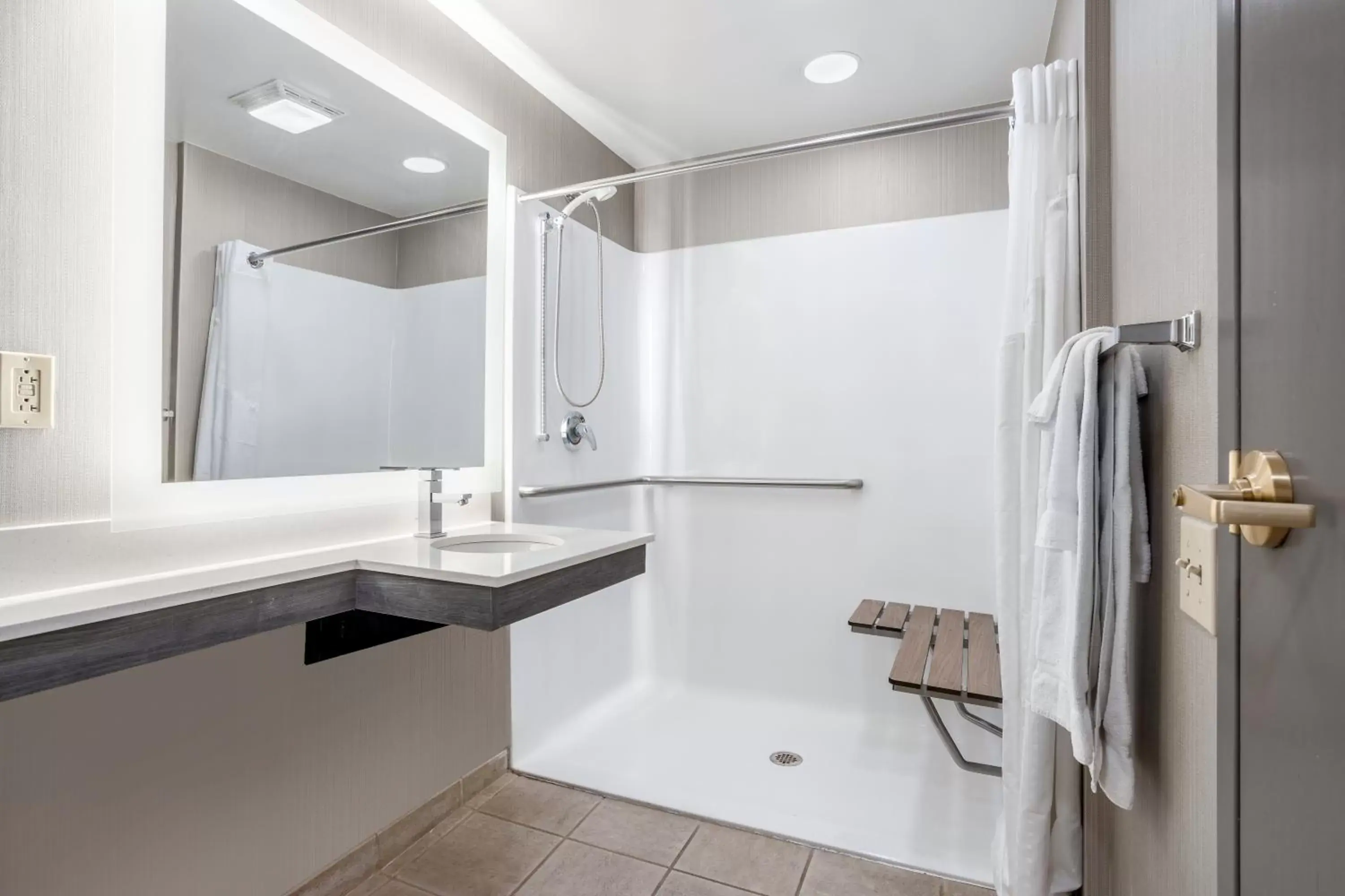 Bathroom in Holiday Inn Lafayette-City Centre, an IHG Hotel
