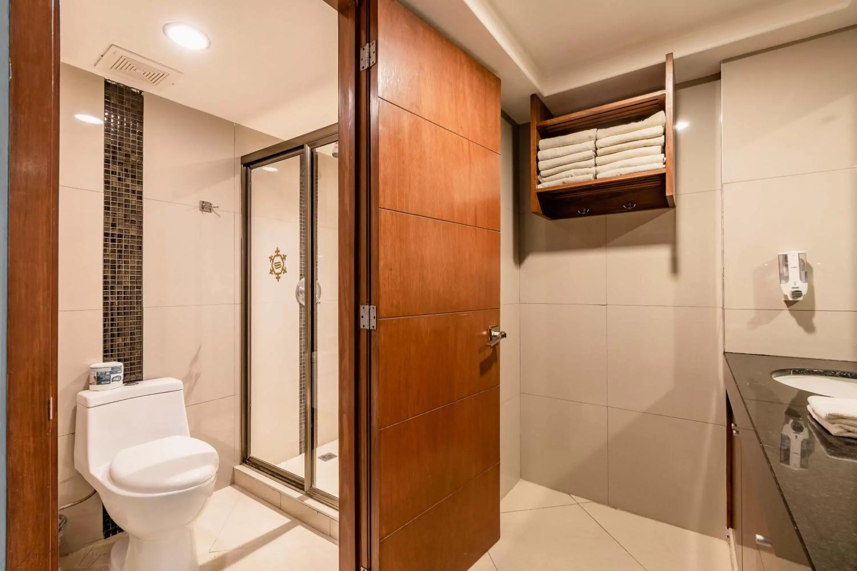 Bathroom in Ocean Dream Cancun by GuruHotel