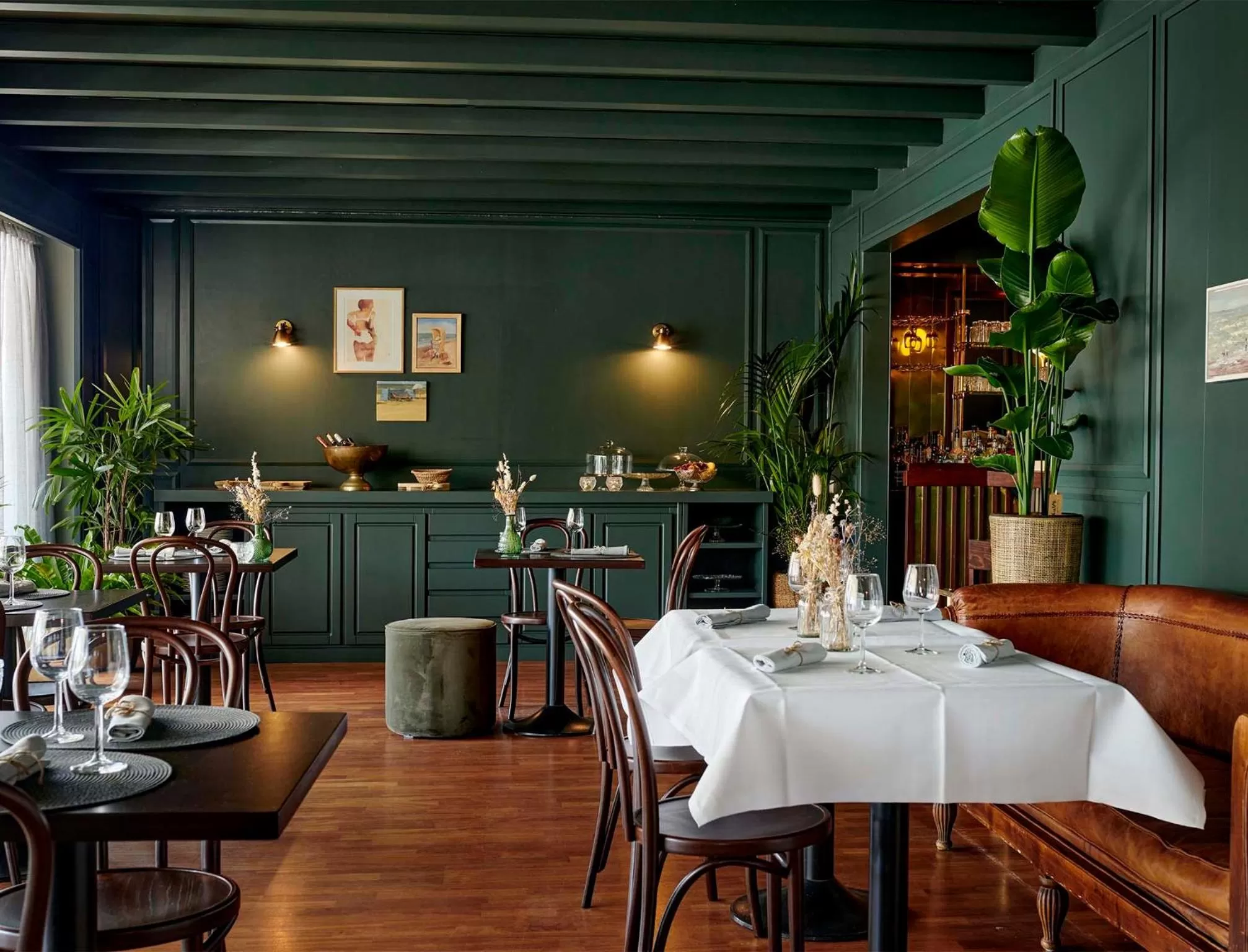 Restaurant/places to eat in Hotel Zonne