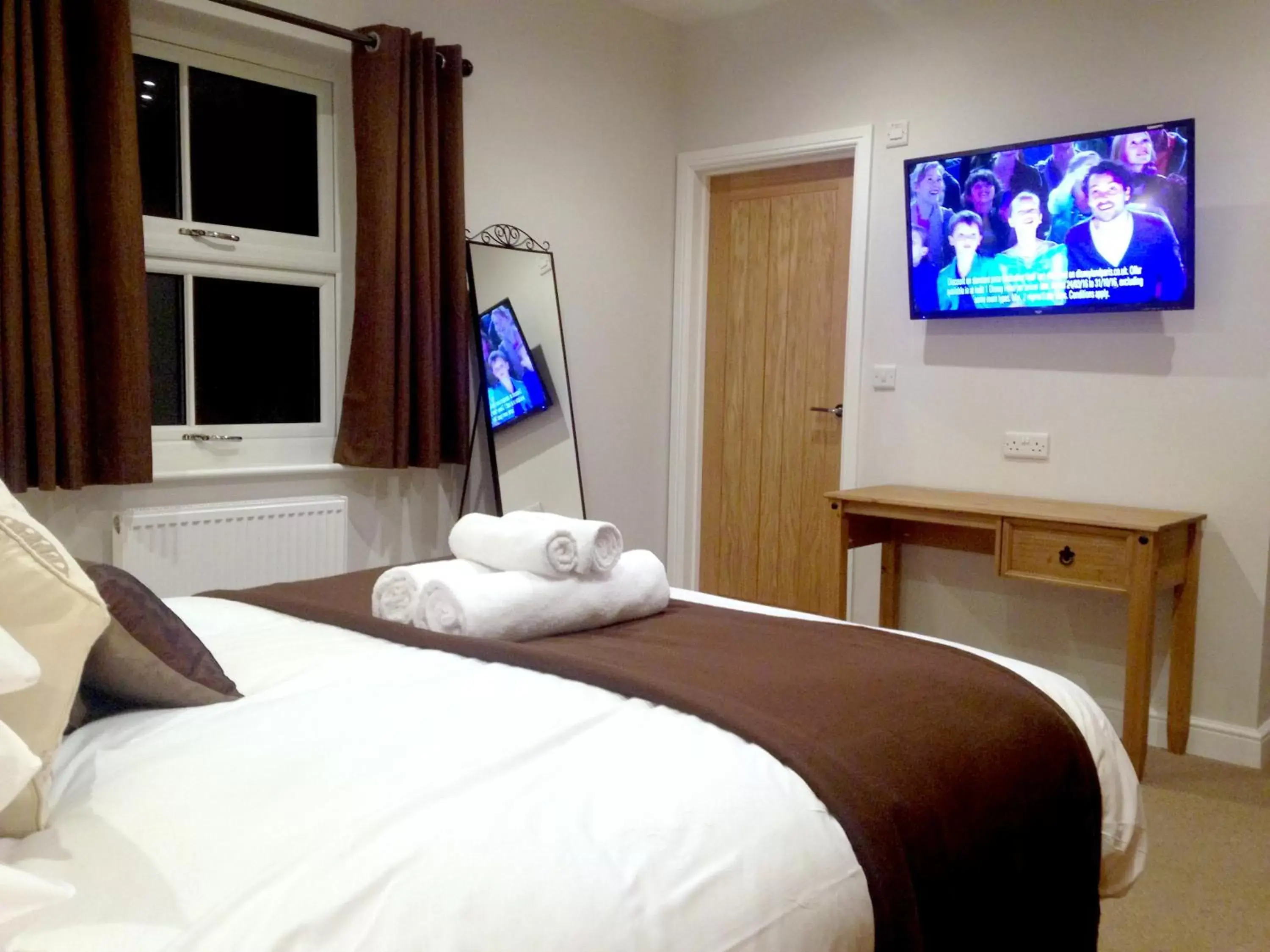 TV and multimedia, Bed in The Wheatsheaf