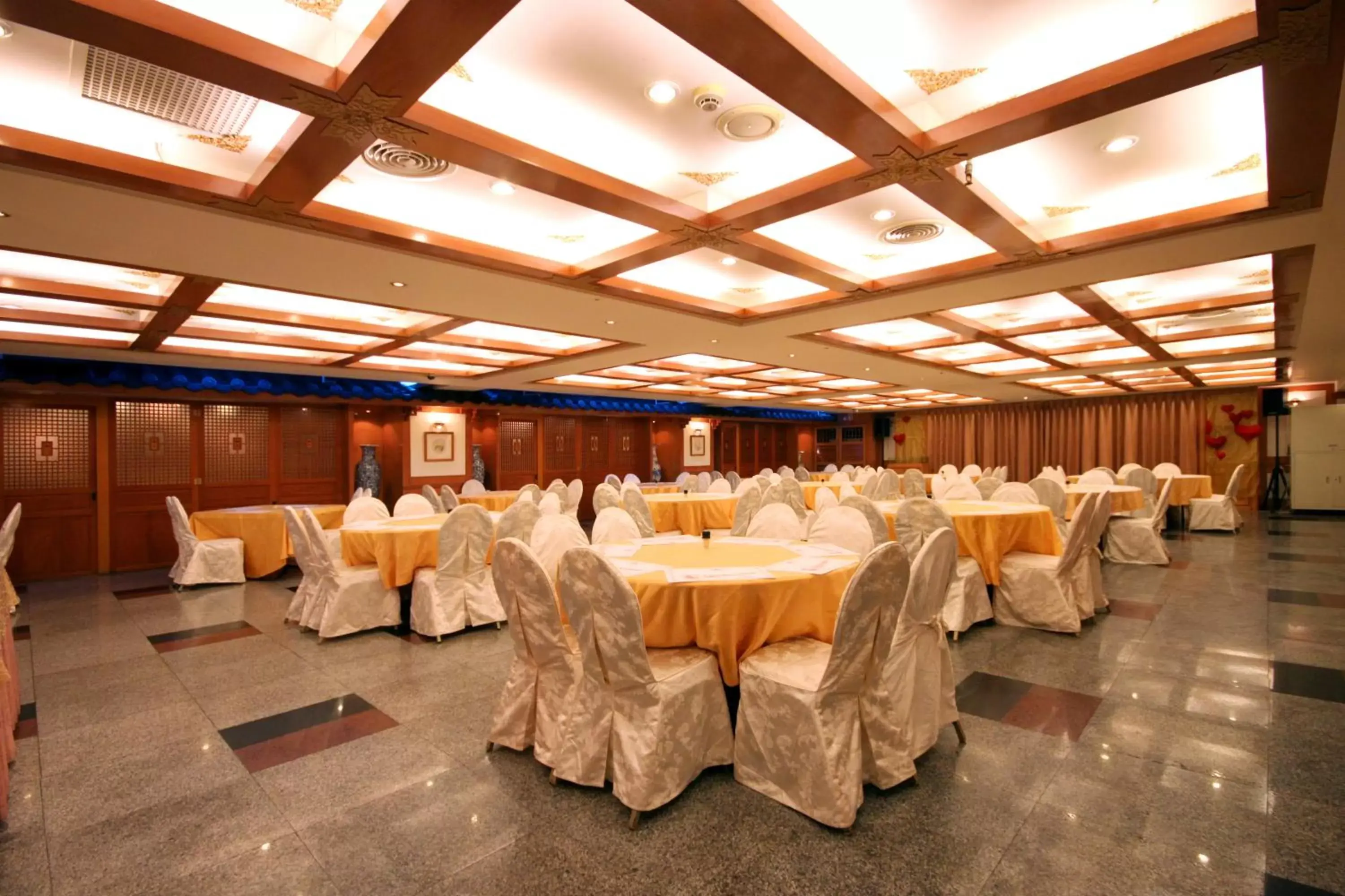 Restaurant/places to eat, Banquet Facilities in Dynasty Hotel