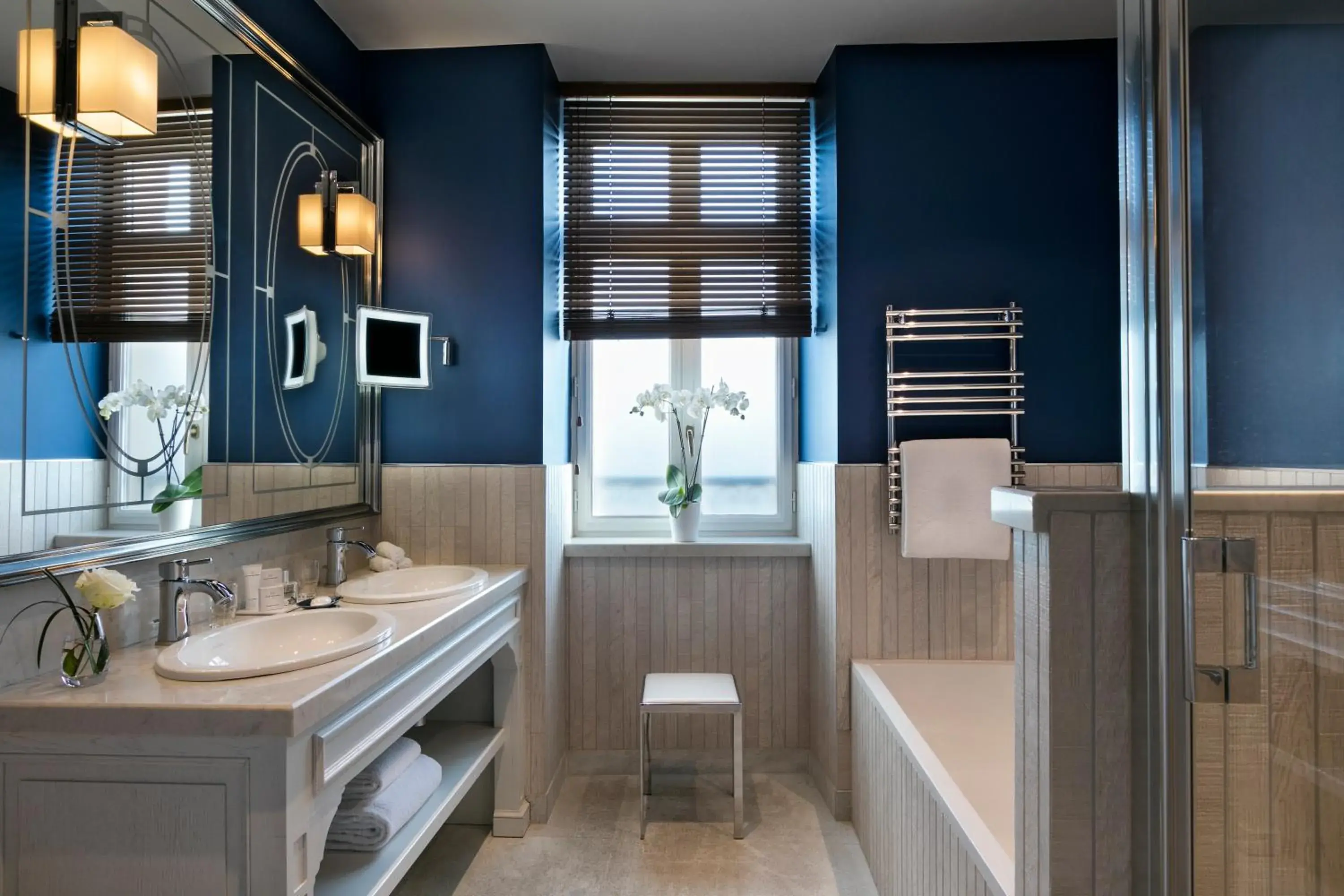 Bathroom in Hotel Barriere Le Grand Hotel Dinard