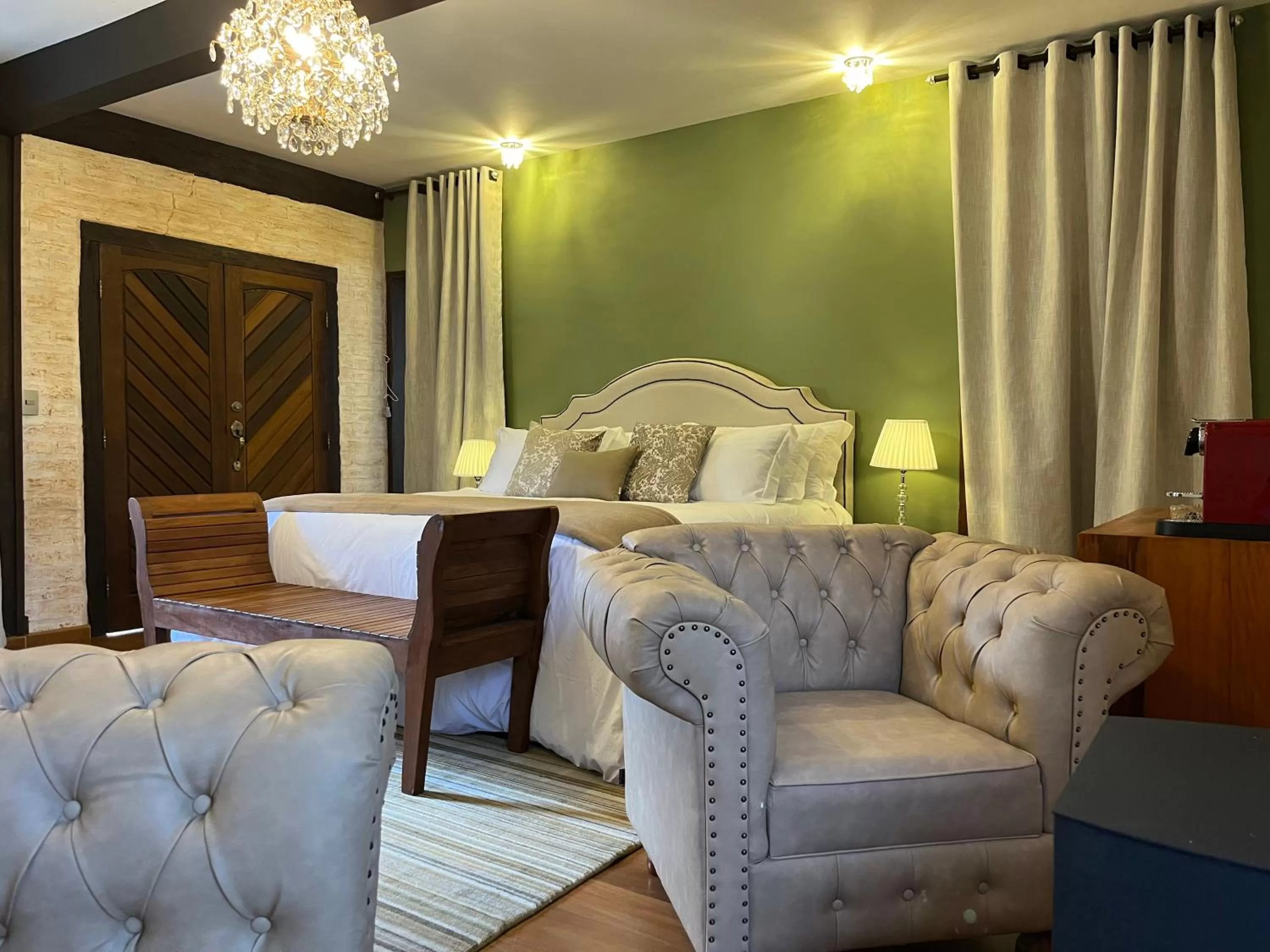 Hot Tub, Seating Area in Pousada Dona Bendita