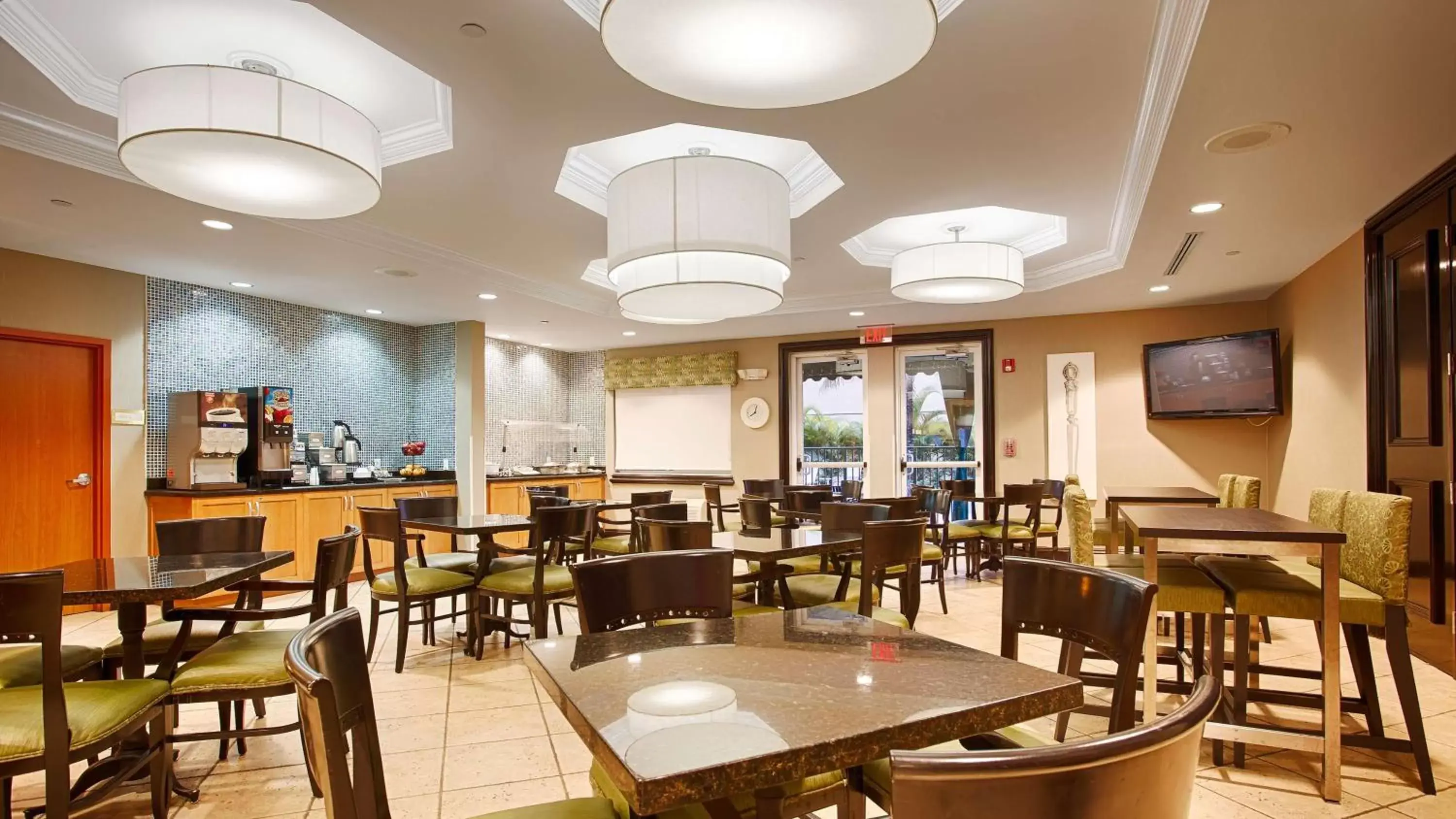 Restaurant/Places to Eat in Best Western Plus Miami-Doral/Dolphin Mall